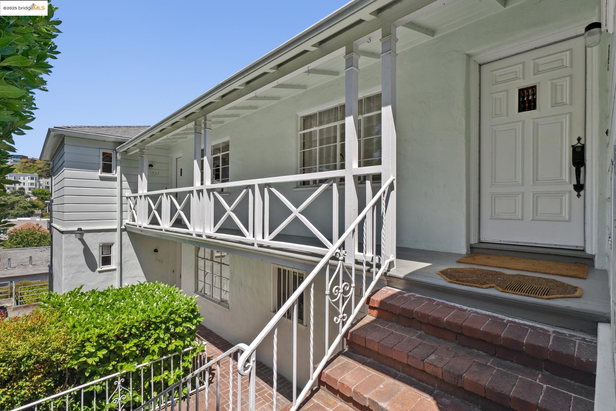 Detail Gallery Image 4 of 57 For 1033 Walker Ave, Oakland,  CA 94610 - – Beds | – Baths