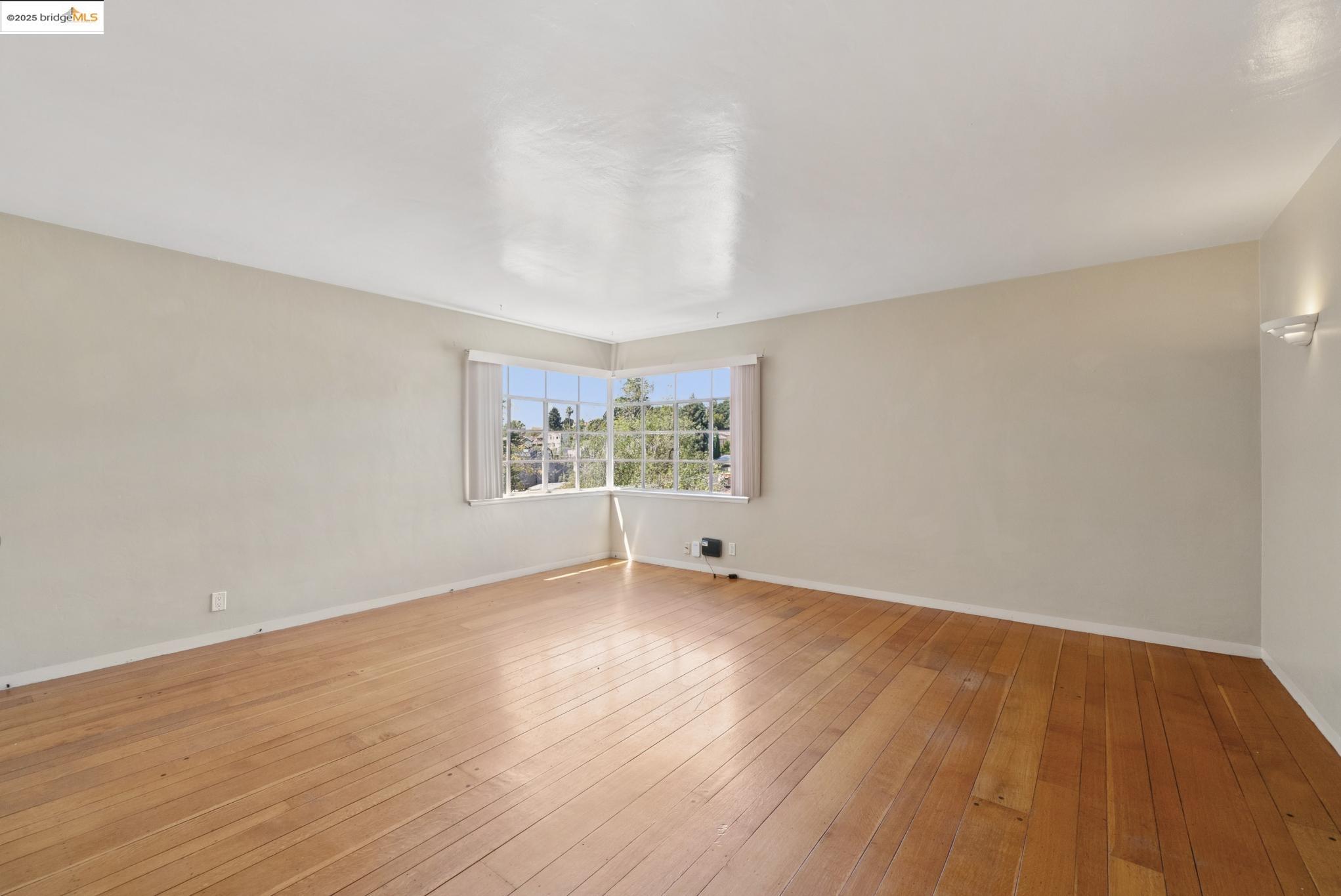Detail Gallery Image 38 of 57 For 1033 Walker Ave, Oakland,  CA 94610 - – Beds | – Baths