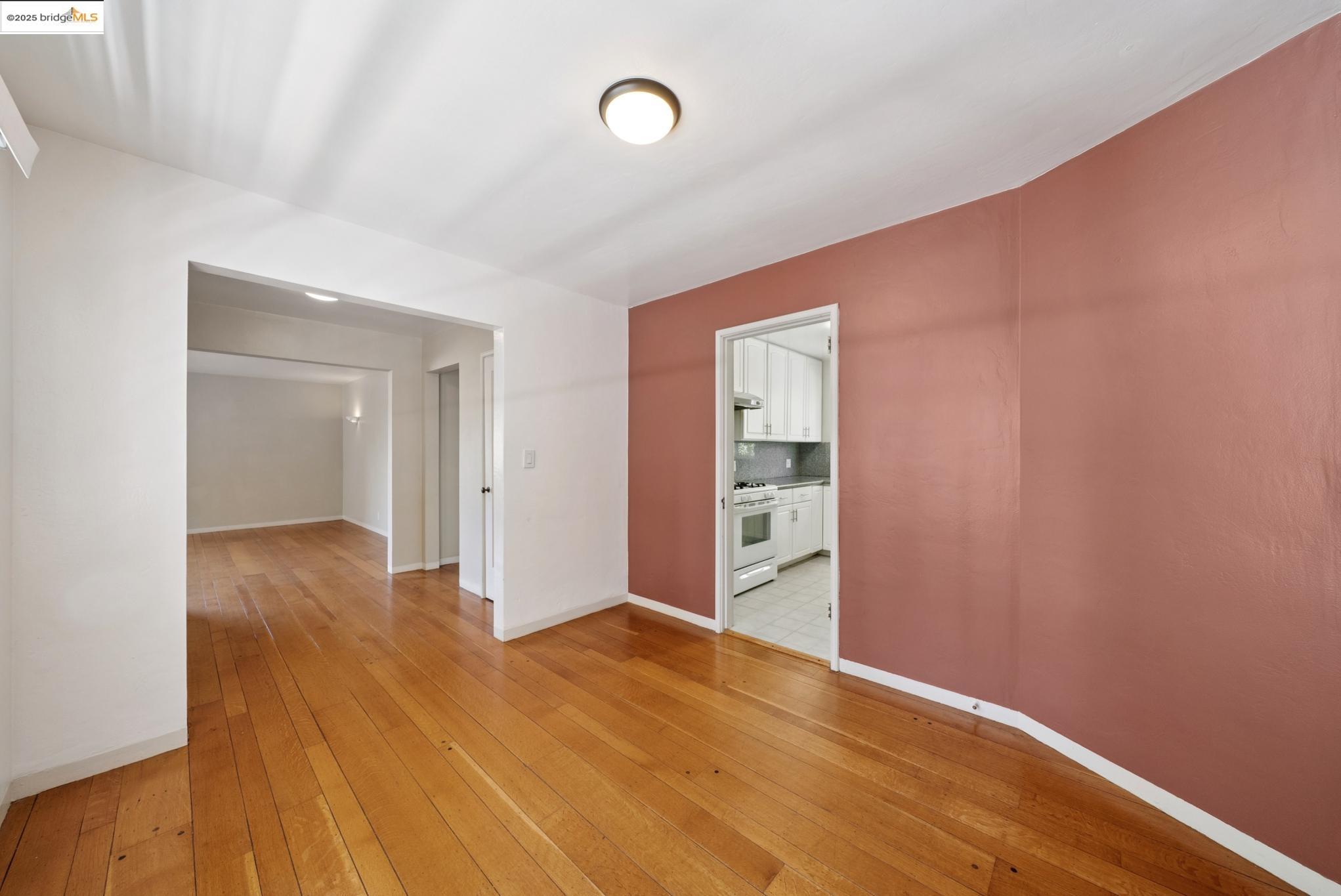 Detail Gallery Image 40 of 57 For 1033 Walker Ave, Oakland,  CA 94610 - – Beds | – Baths