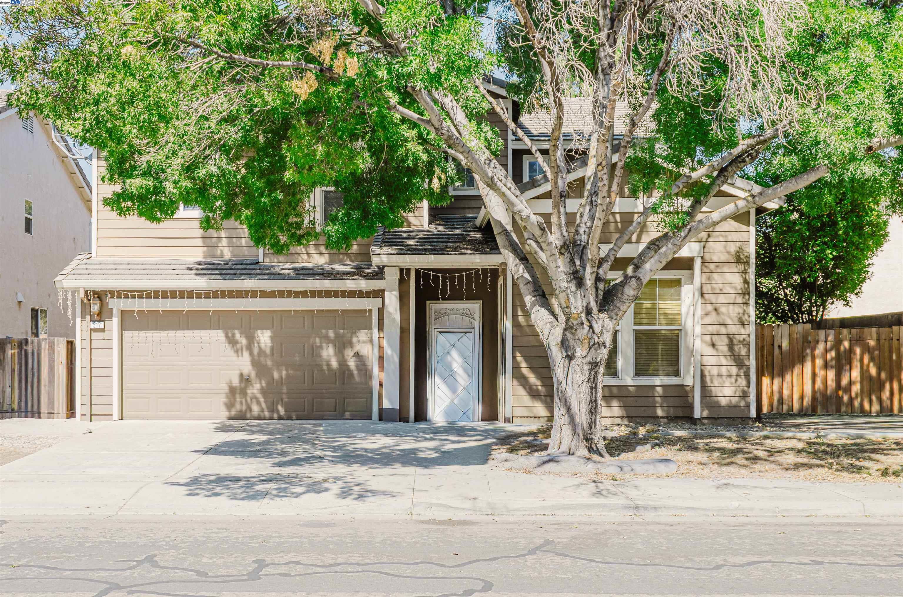 Detail Gallery Image 1 of 30 For 517 Rockingham Way, Tracy,  CA 95376 - 3 Beds | 2/1 Baths