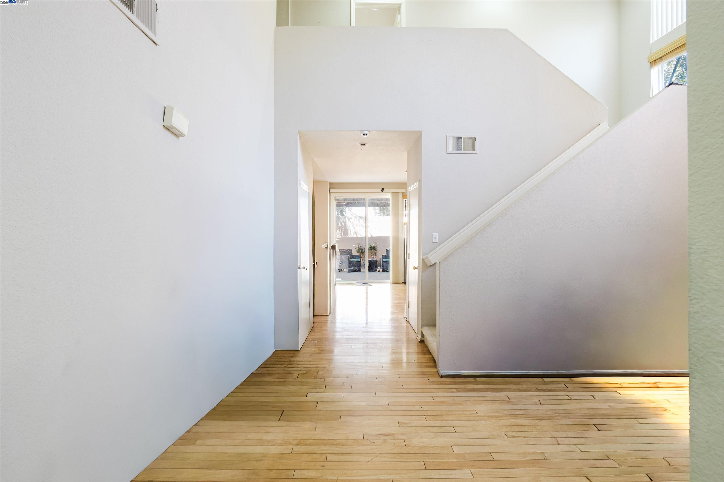 Detail Gallery Image 3 of 30 For 517 Rockingham Way, Tracy,  CA 95376 - 3 Beds | 2/1 Baths