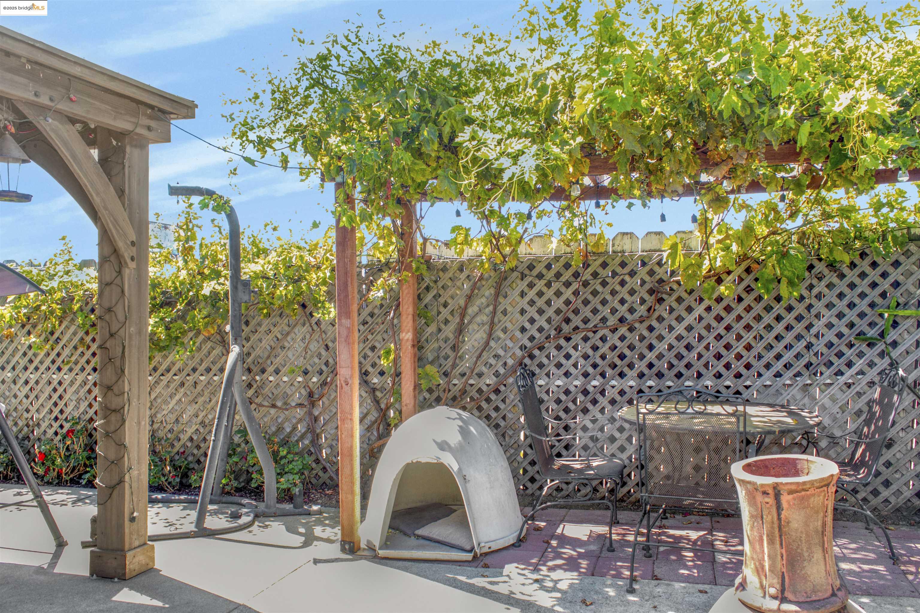 Detail Gallery Image 24 of 26 For 447 S 16th St, Richmond,  CA 94804 - 4 Beds | 2 Baths