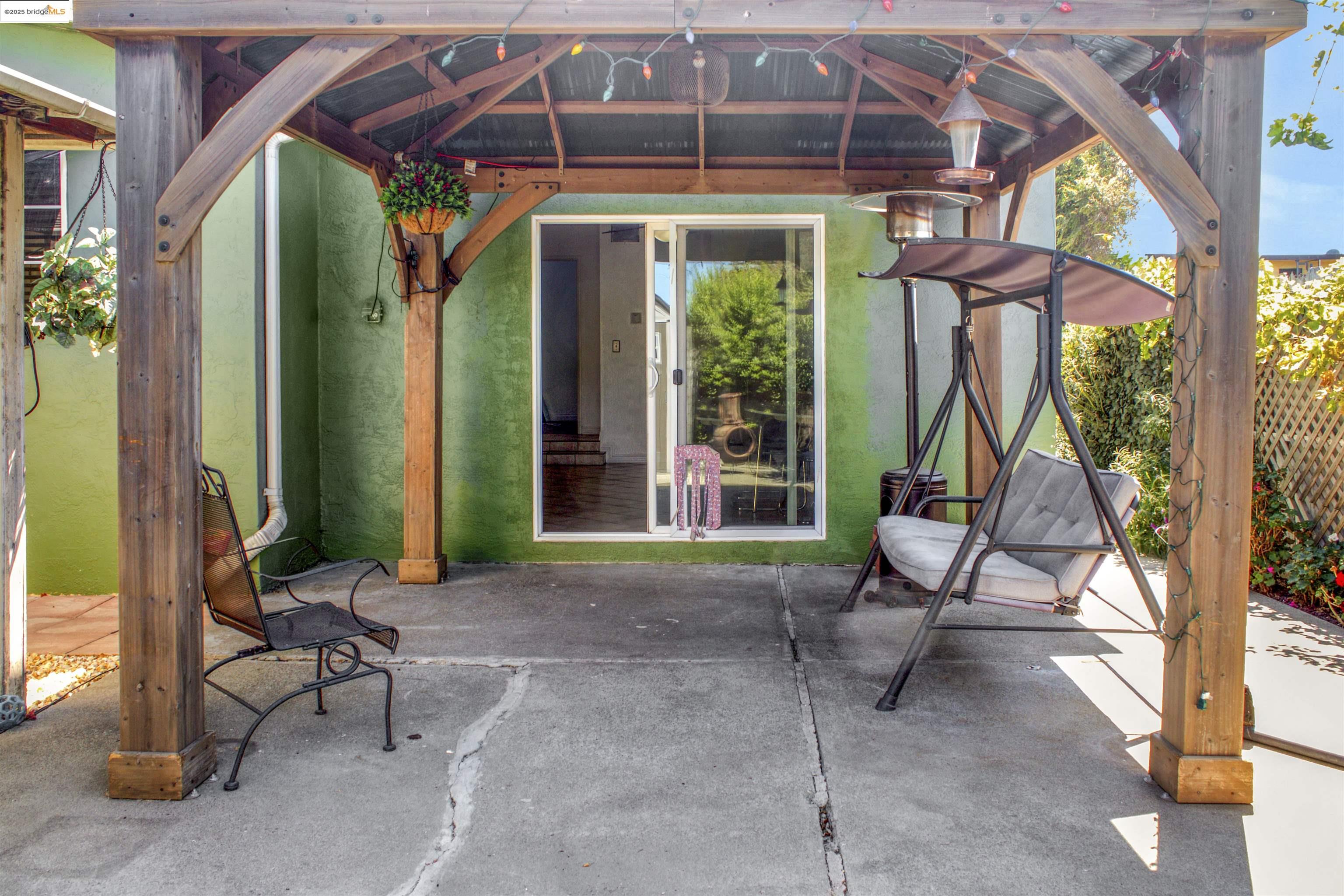 Detail Gallery Image 25 of 26 For 447 S 16th St, Richmond,  CA 94804 - 4 Beds | 2 Baths