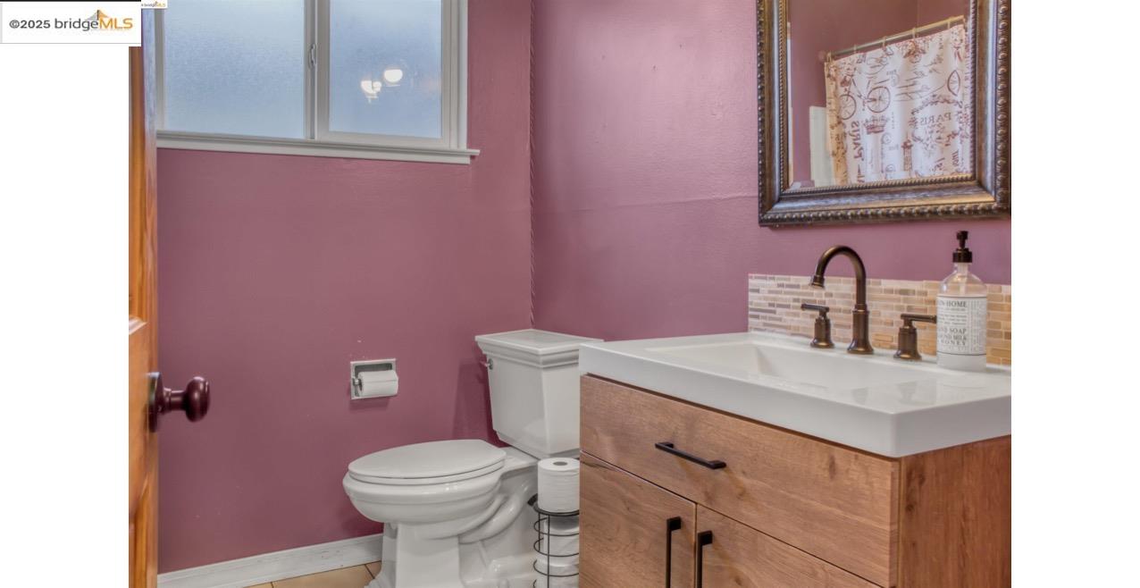 Detail Gallery Image 5 of 26 For 447 S 16th St, Richmond,  CA 94804 - 4 Beds | 2 Baths