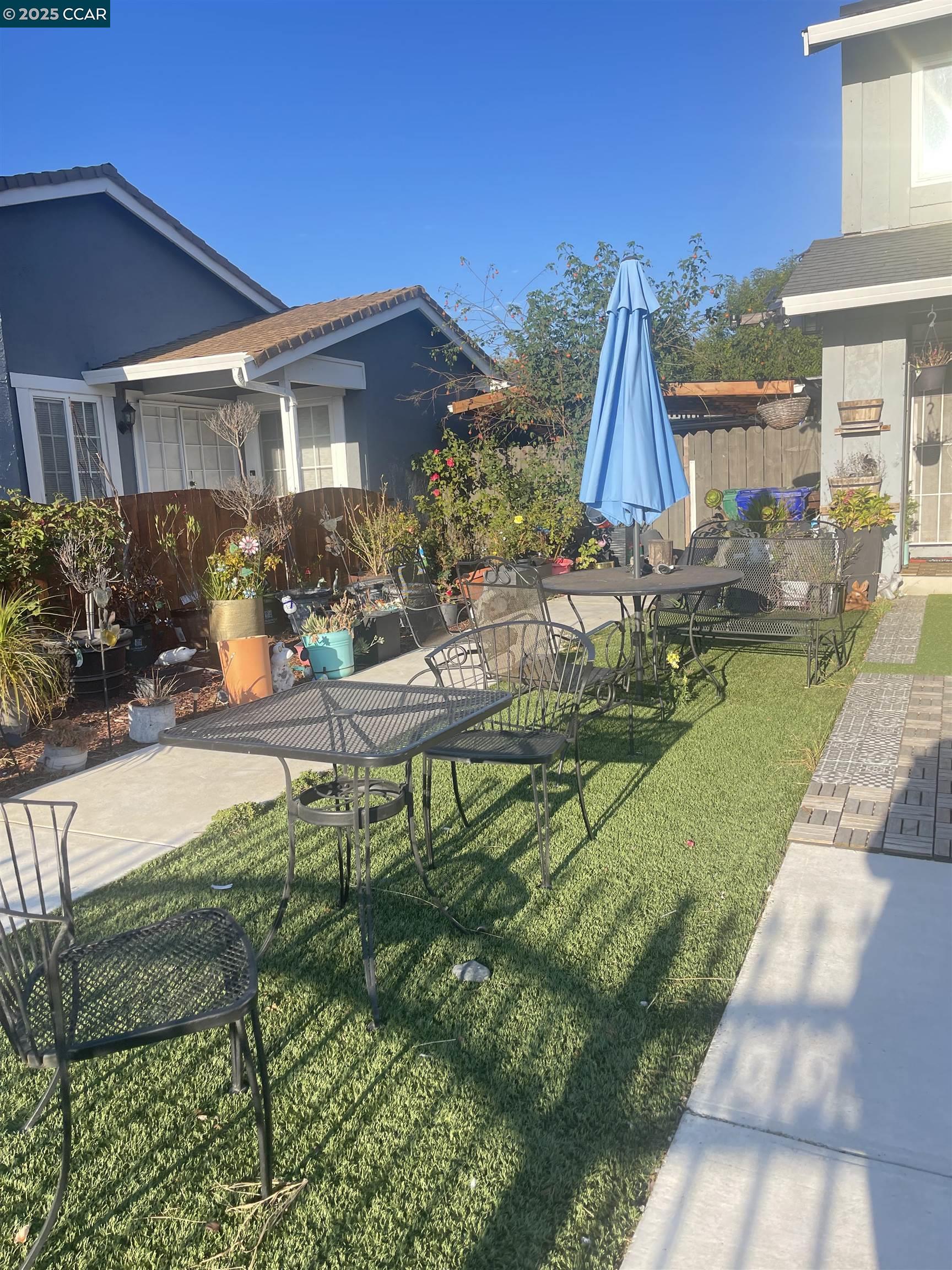 Detail Gallery Image 11 of 12 For 206 Berk Pl, Richmond,  CA 94804 - 4 Beds | 2/1 Baths