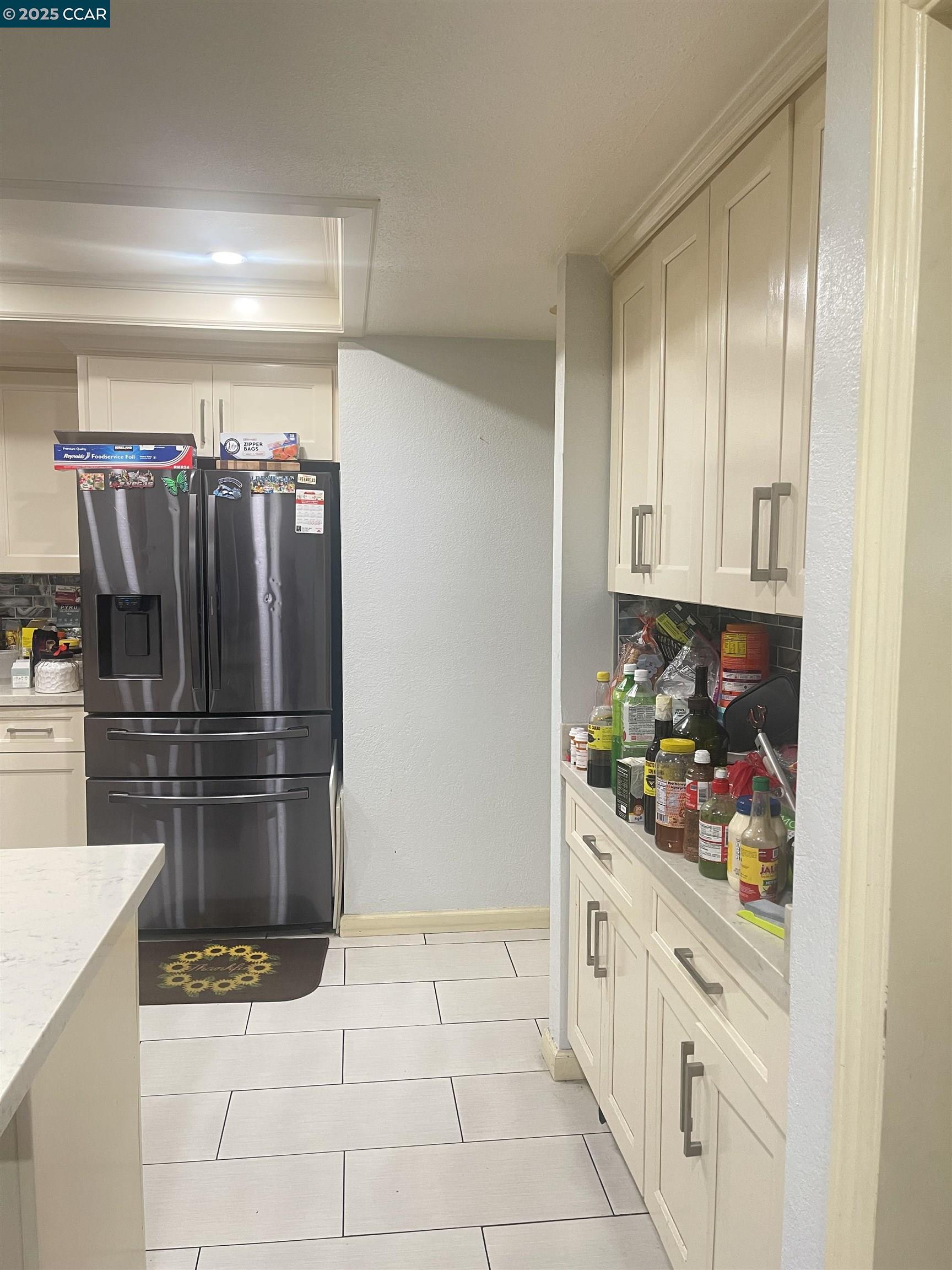 Detail Gallery Image 8 of 12 For 206 Berk Pl, Richmond,  CA 94804 - 4 Beds | 2/1 Baths