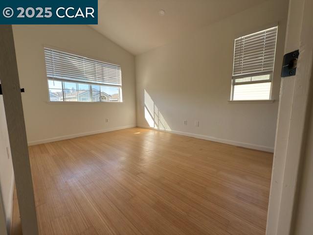 Detail Gallery Image 10 of 16 For 528 Dohrmann Ln, Pinole,  CA 94564 - 4 Beds | 2/1 Baths