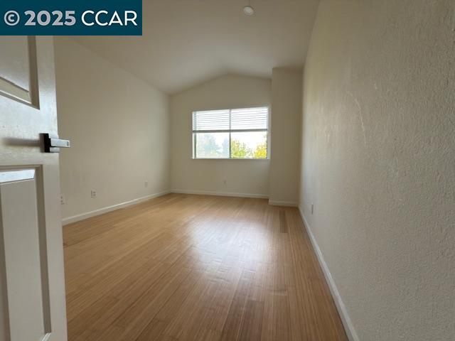 Detail Gallery Image 14 of 16 For 528 Dohrmann Ln, Pinole,  CA 94564 - 4 Beds | 2/1 Baths