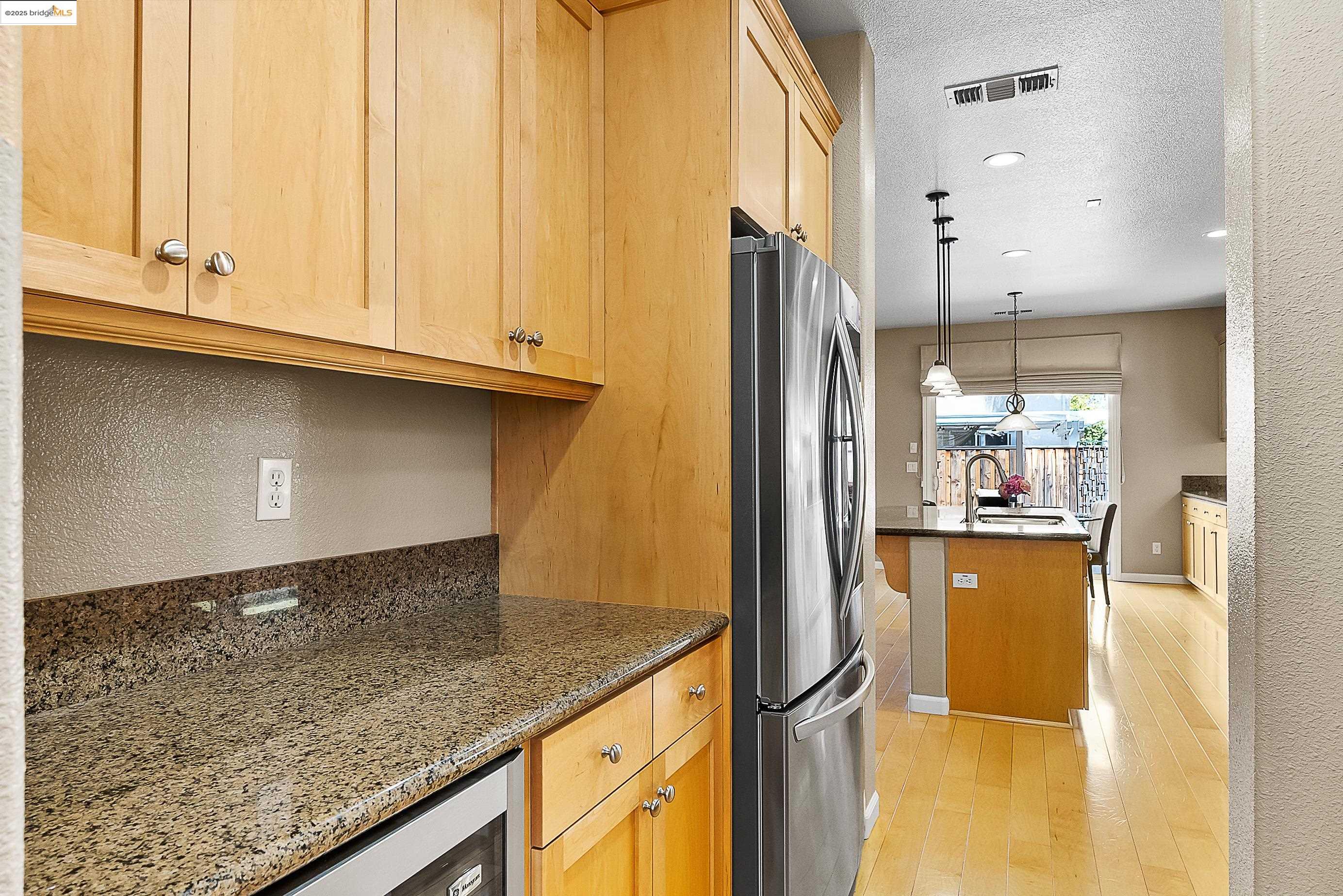 Detail Gallery Image 14 of 41 For 5282 Fern Ridge Cir, Discovery Bay,  CA 94505 - 5 Beds | 2/1 Baths