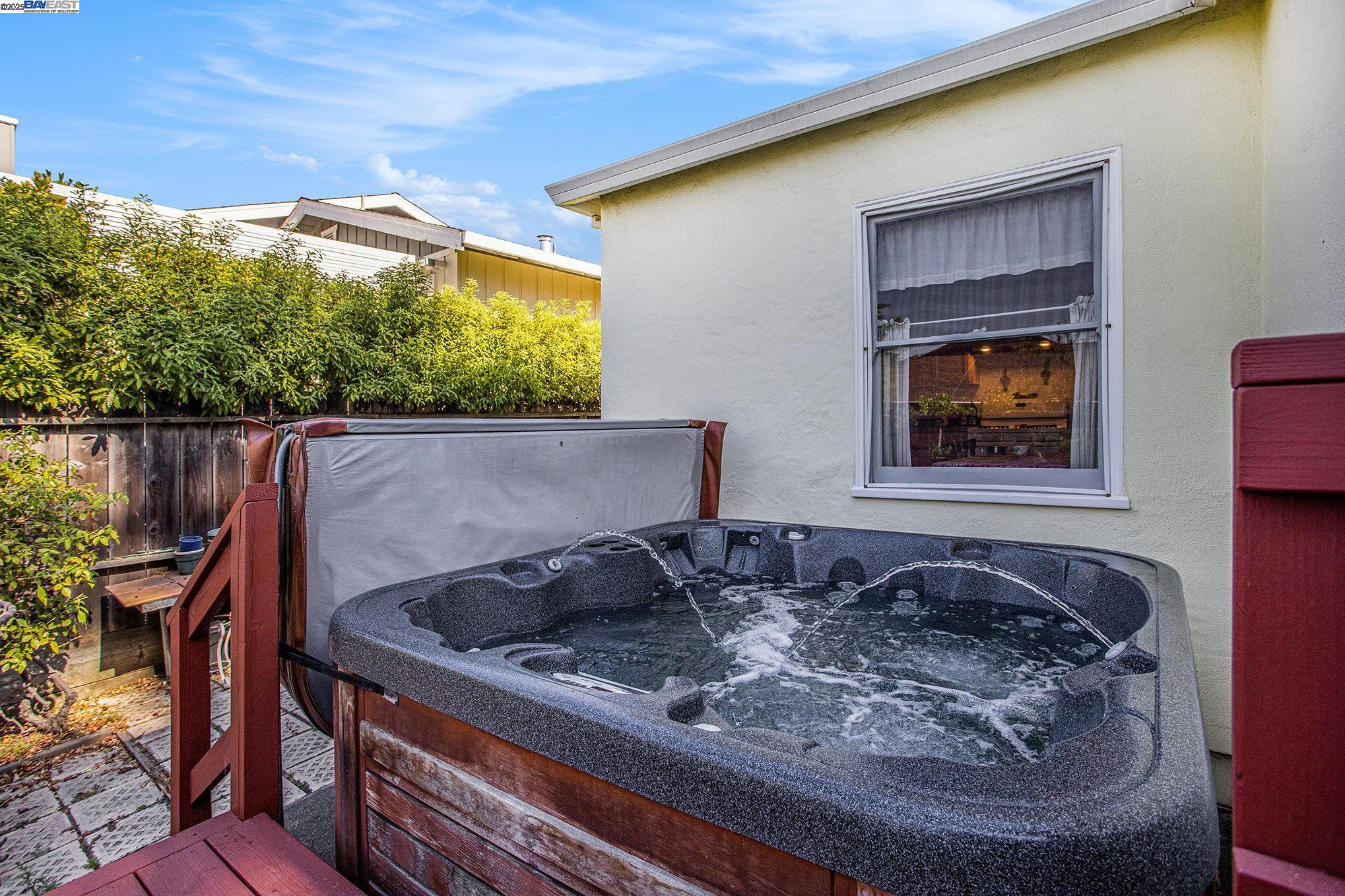 Detail Gallery Image 15 of 21 For 2214 D St, Hayward,  CA 94541 - 2 Beds | 1 Baths