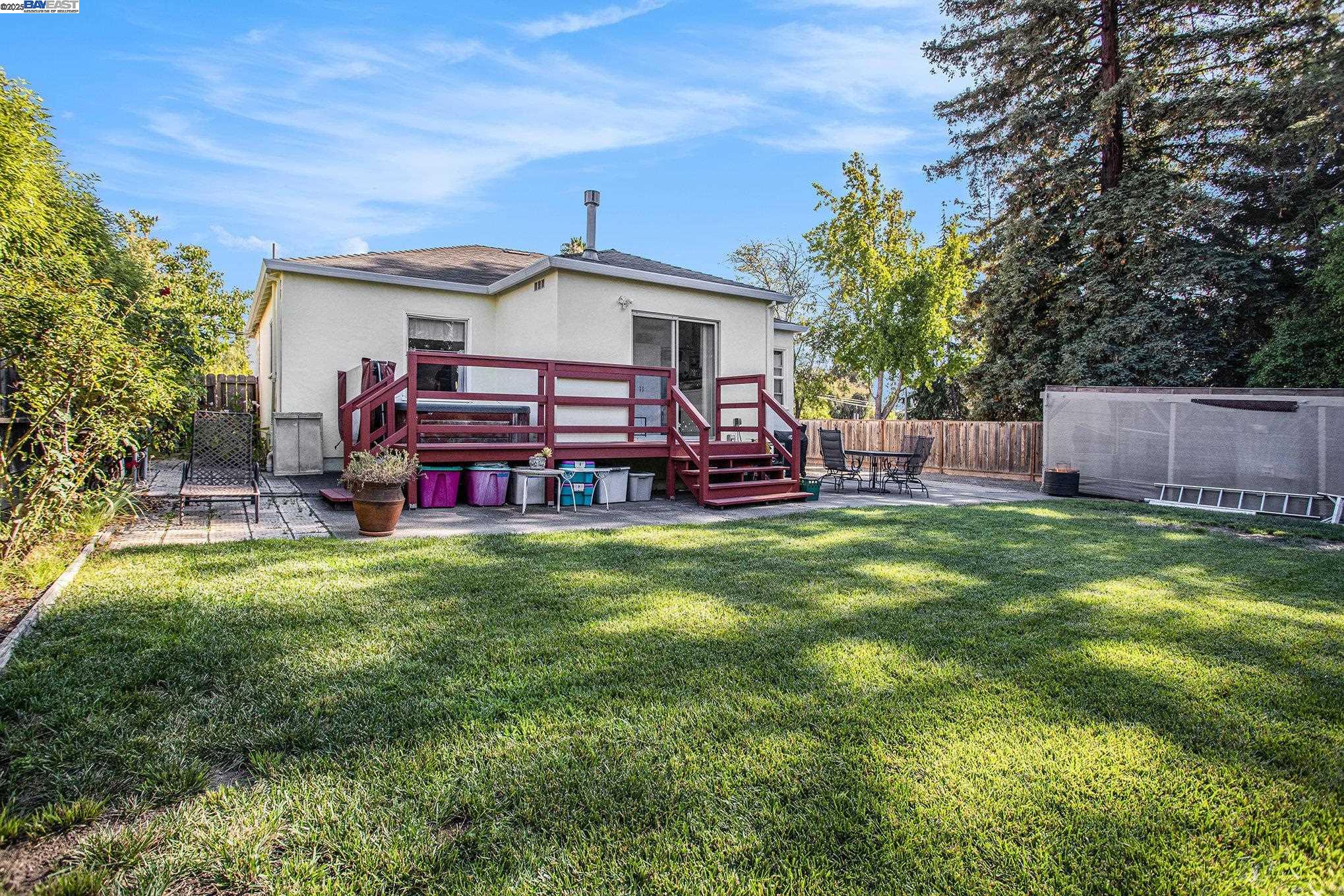Detail Gallery Image 16 of 21 For 2214 D St, Hayward,  CA 94541 - 2 Beds | 1 Baths