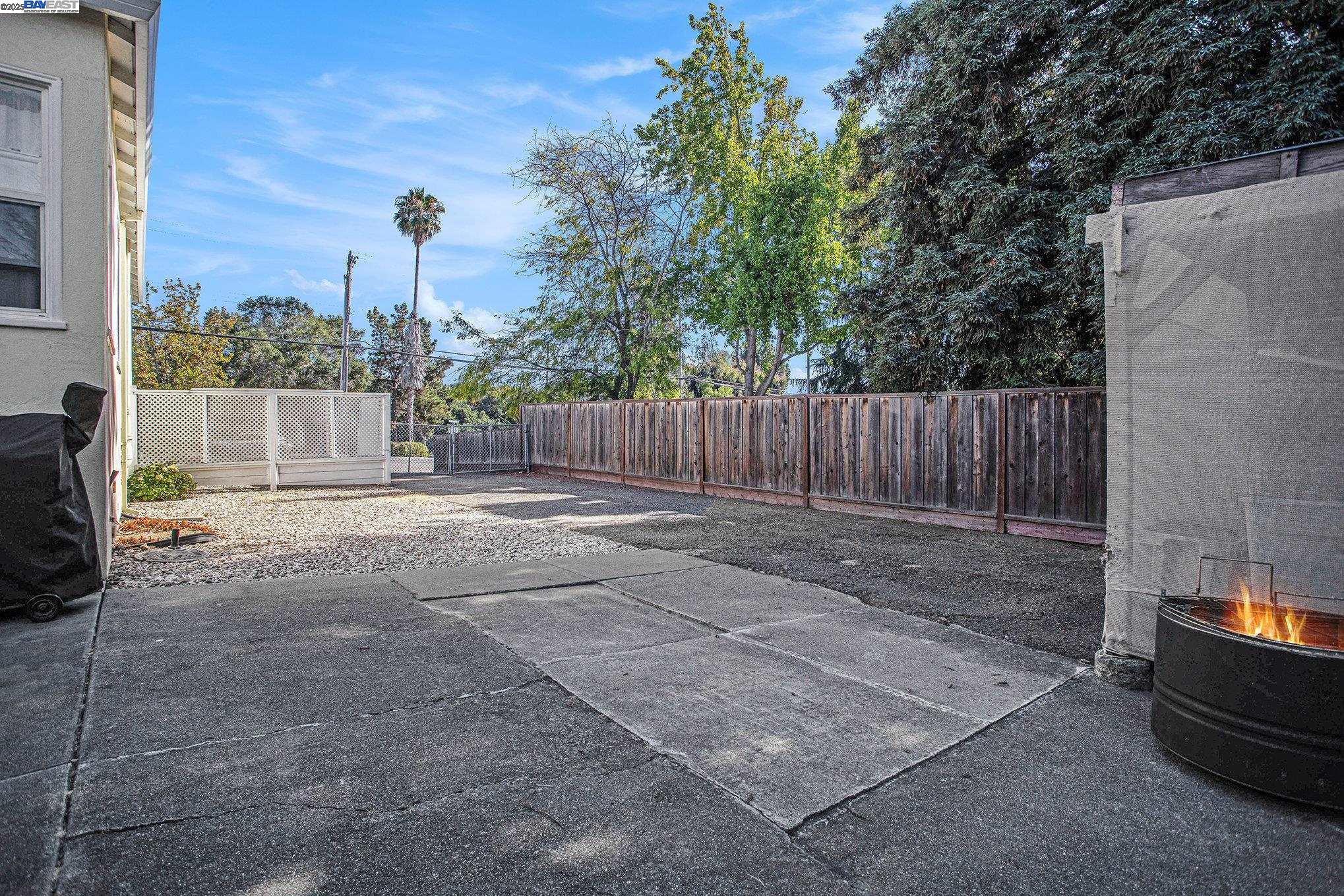 Detail Gallery Image 20 of 21 For 2214 D St, Hayward,  CA 94541 - 2 Beds | 1 Baths