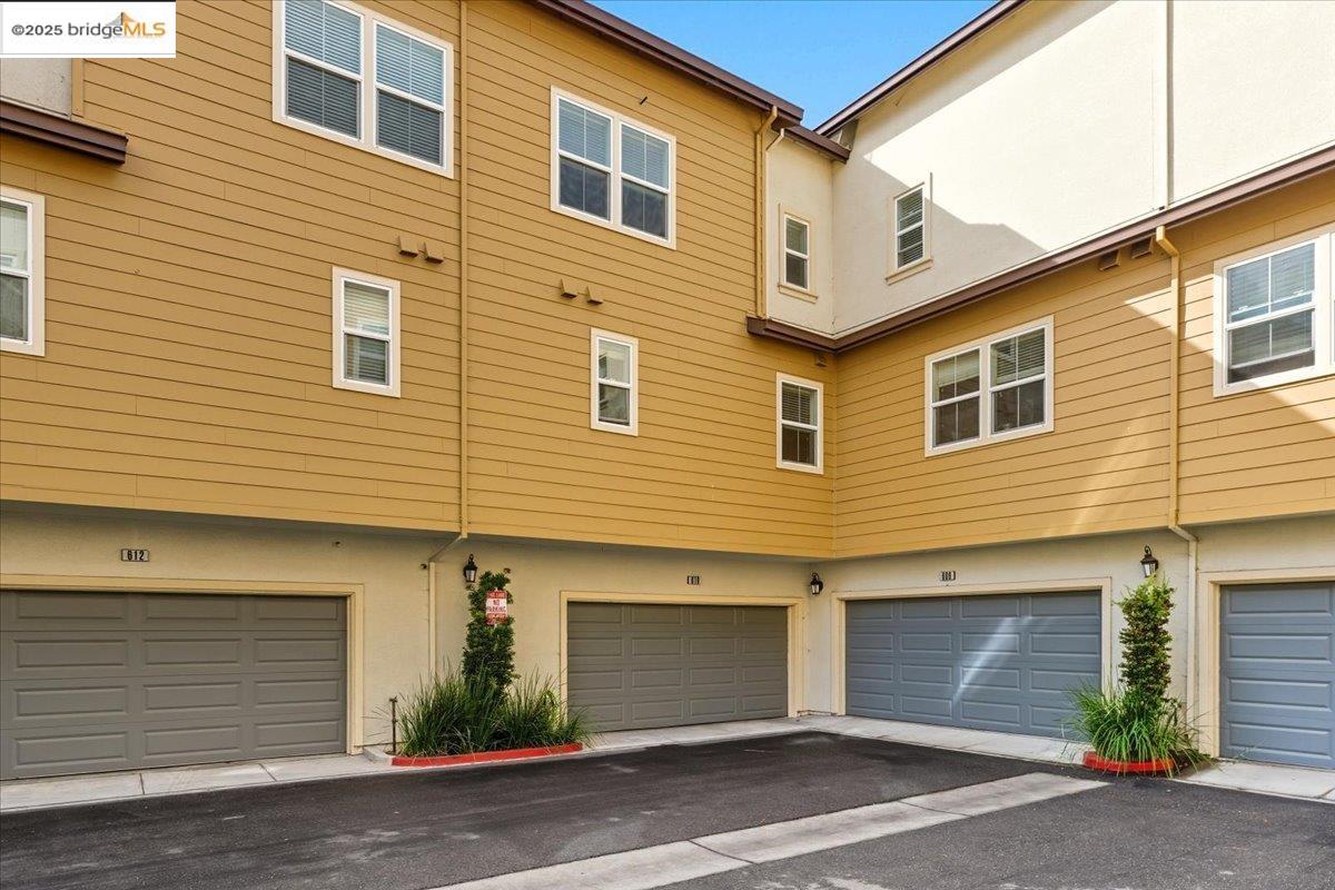 Detail Gallery Image 46 of 55 For 610 Staley Ave, Hayward,  CA 94541 - 2 Beds | 2/1 Baths