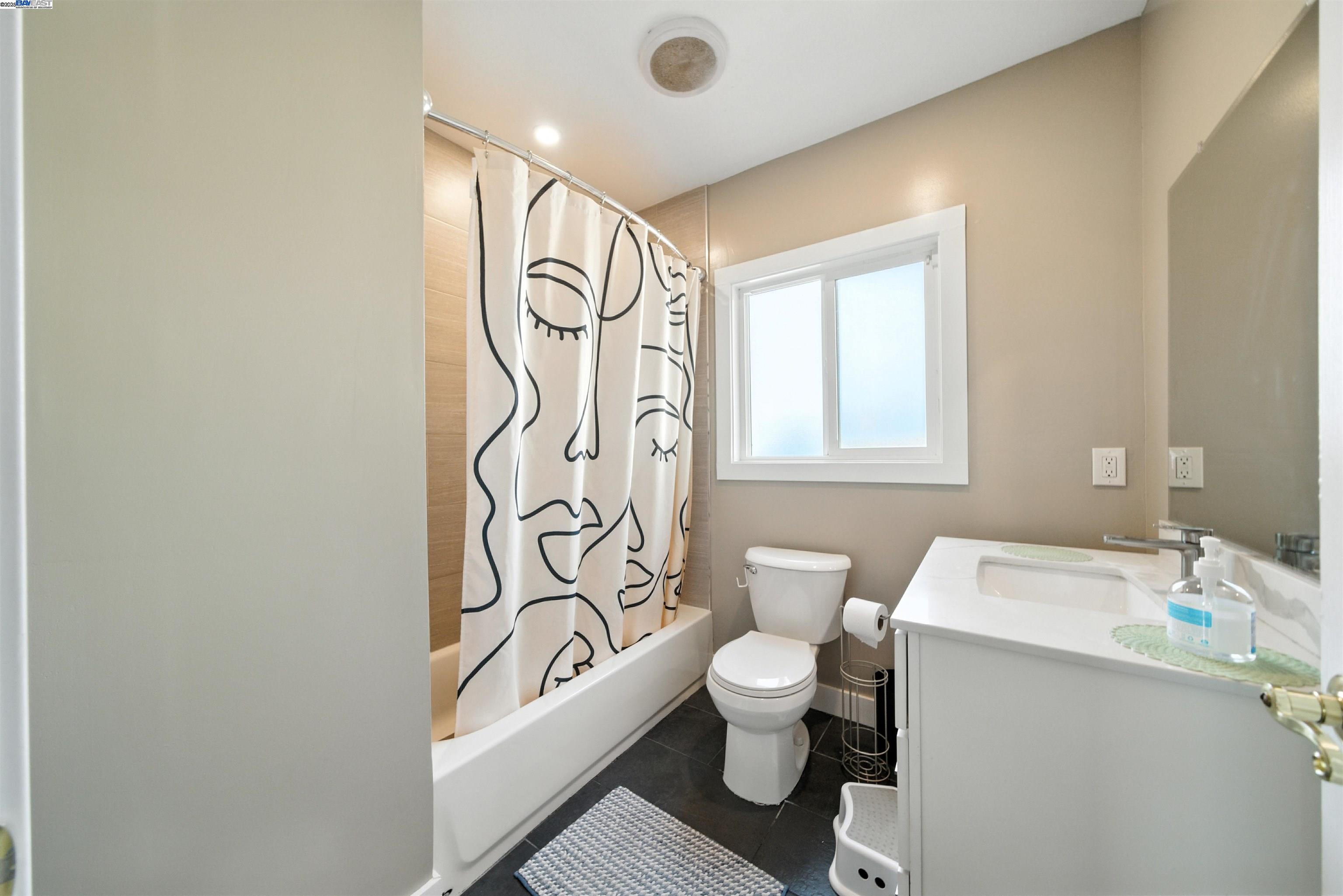 Detail Gallery Image 28 of 32 For 527 N Mclaughlin, Richmond,  CA 94805 - 2 Beds | 1 Baths