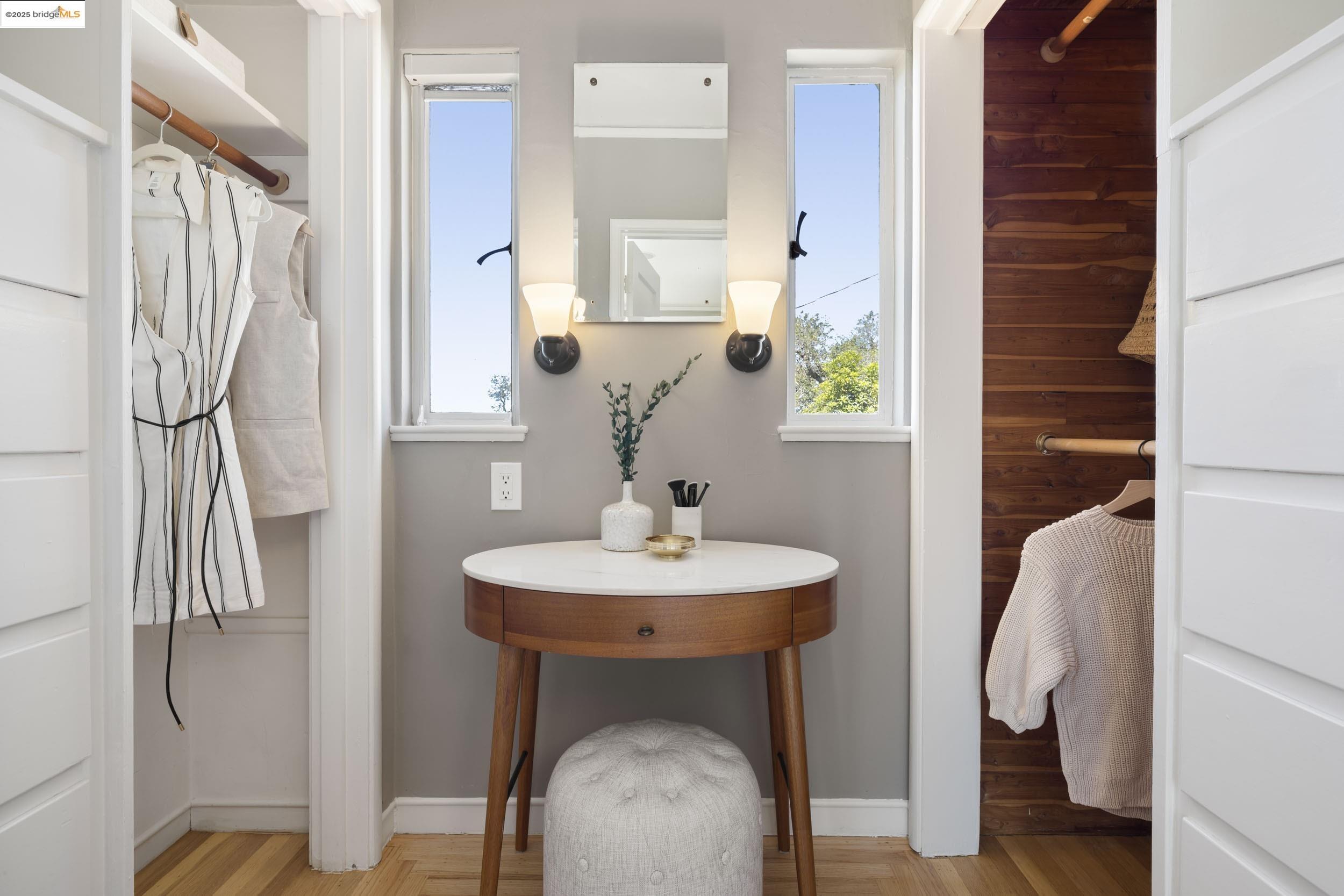 Detail Gallery Image 20 of 57 For 1971 Hoover Ave, Oakland,  CA 94602 - 5 Beds | 5/1 Baths