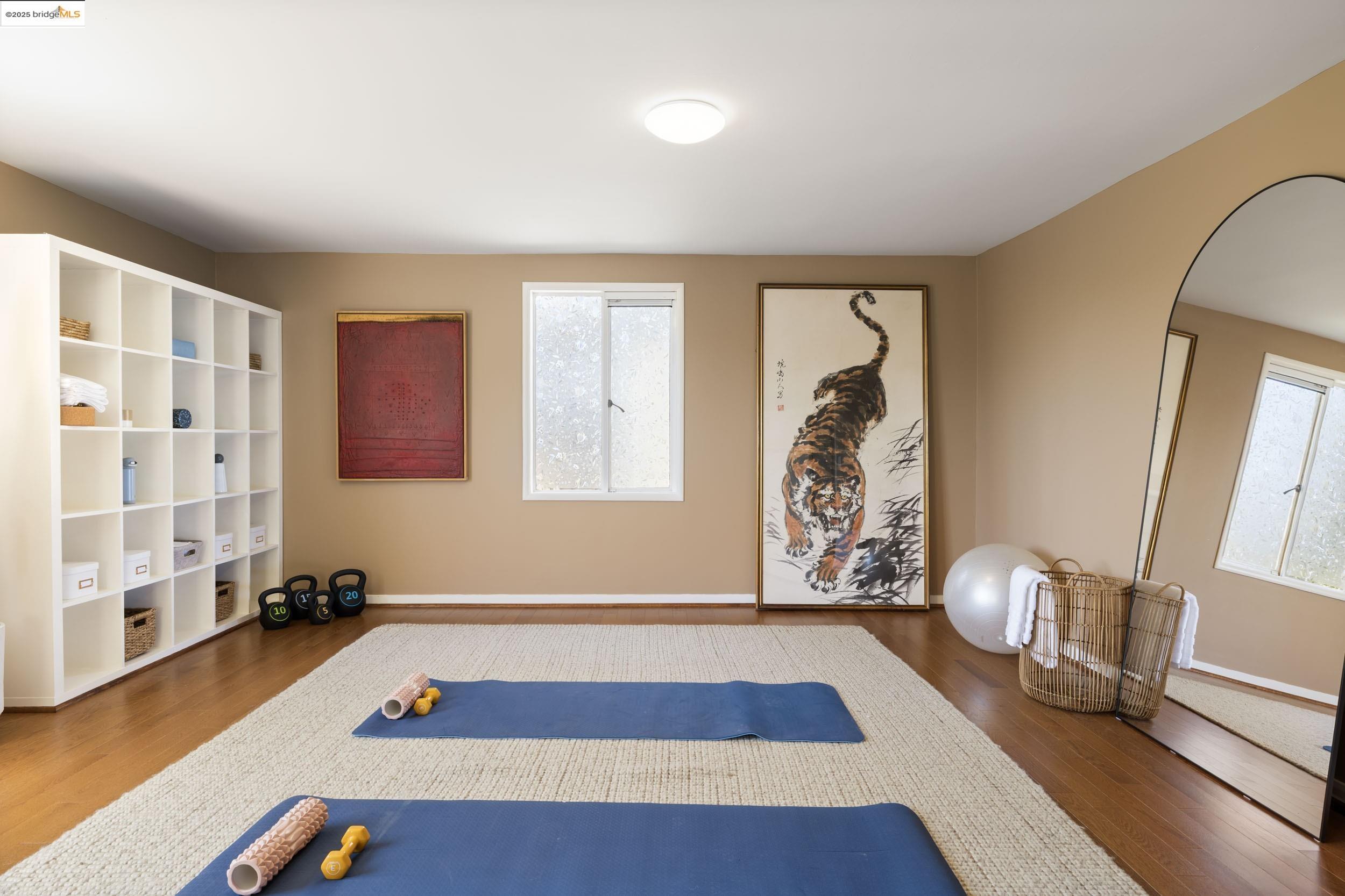 Detail Gallery Image 44 of 57 For 1971 Hoover Ave, Oakland,  CA 94602 - 5 Beds | 5/1 Baths