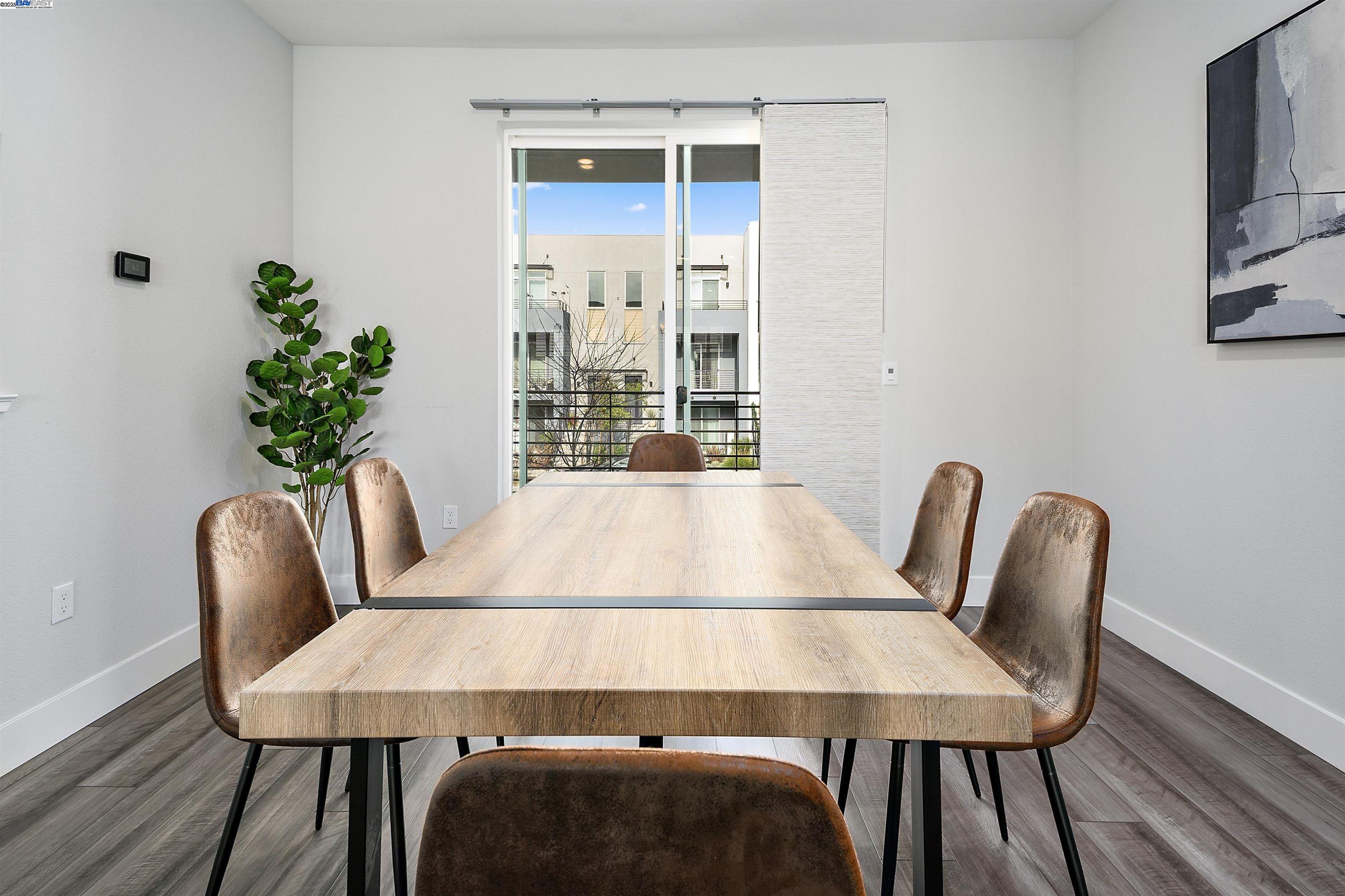 Detail Gallery Image 15 of 37 For 538 Martin Mariner Ave, Alameda,  CA 94501 - 3 Beds | 2/1 Baths