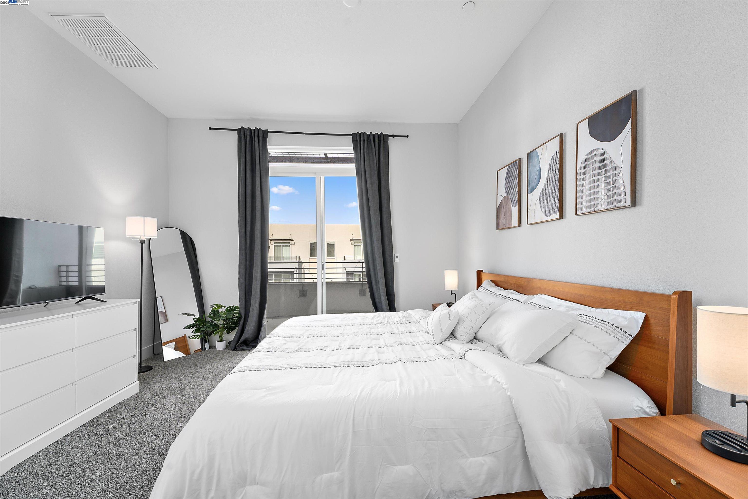 Detail Gallery Image 21 of 37 For 538 Martin Mariner Ave, Alameda,  CA 94501 - 3 Beds | 2/1 Baths