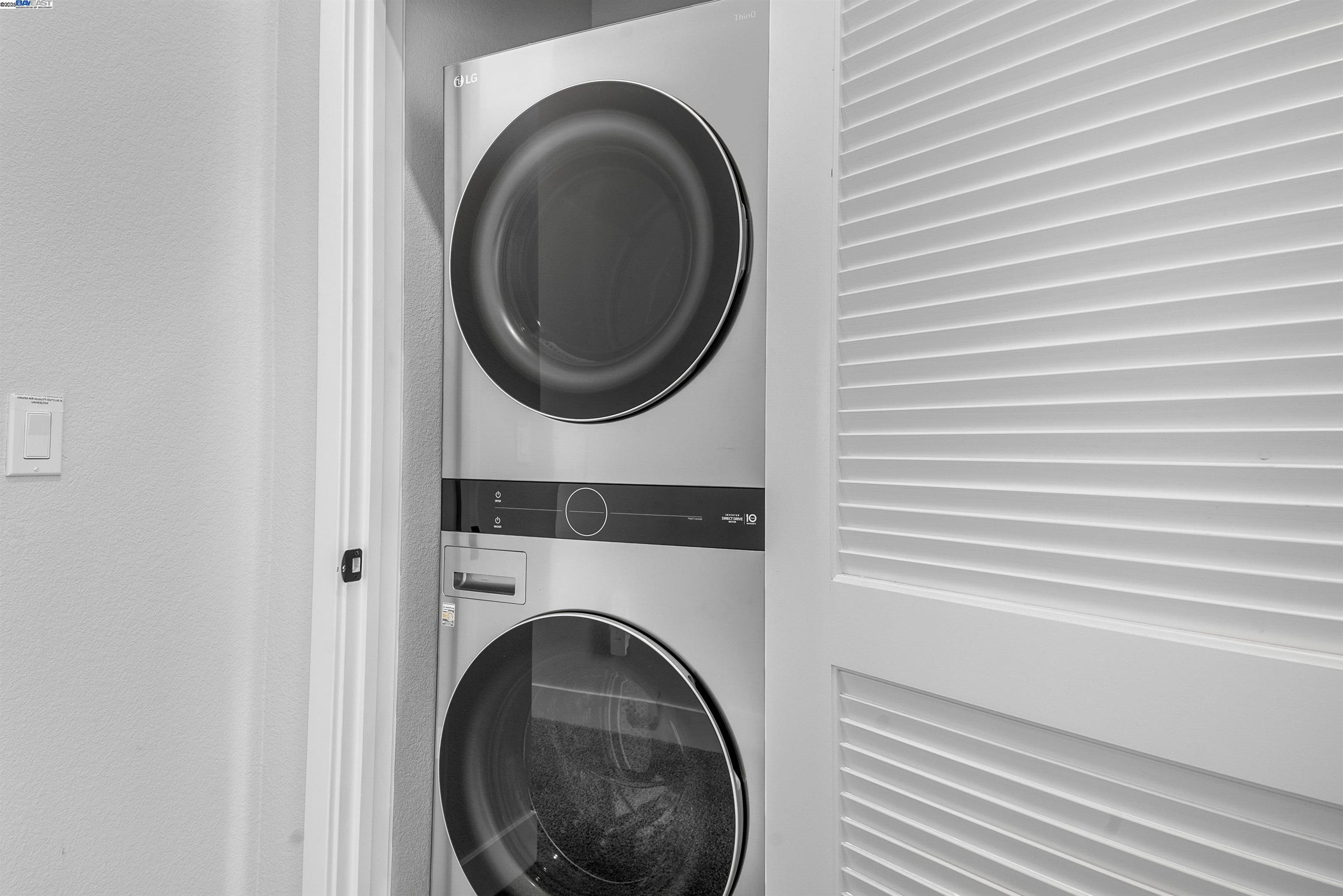 Detail Gallery Image 8 of 37 For 538 Martin Mariner Ave, Alameda,  CA 94501 - 3 Beds | 2/1 Baths