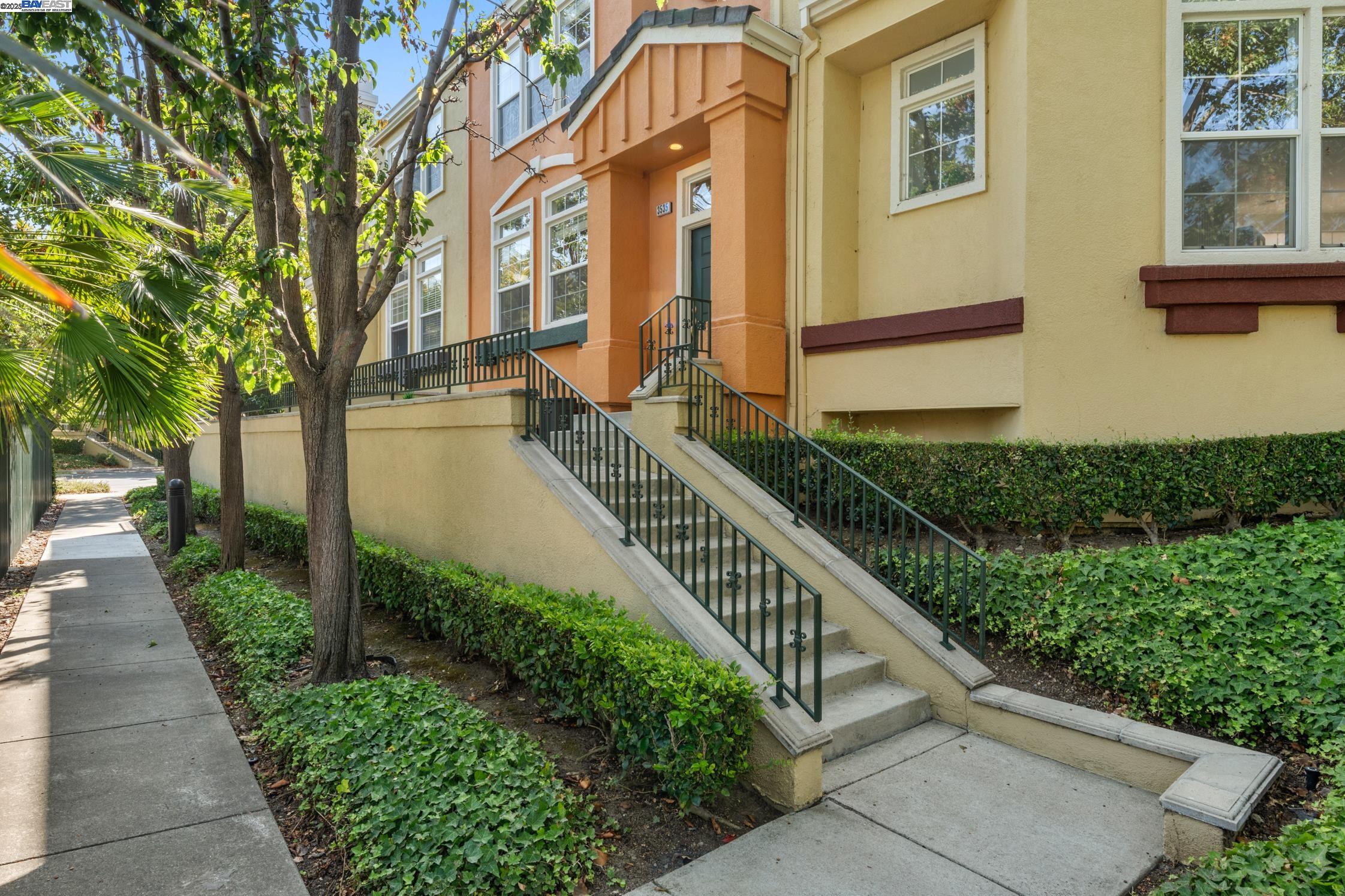 More Details about MLS # 41110086 : 3535 MADISON COMMON