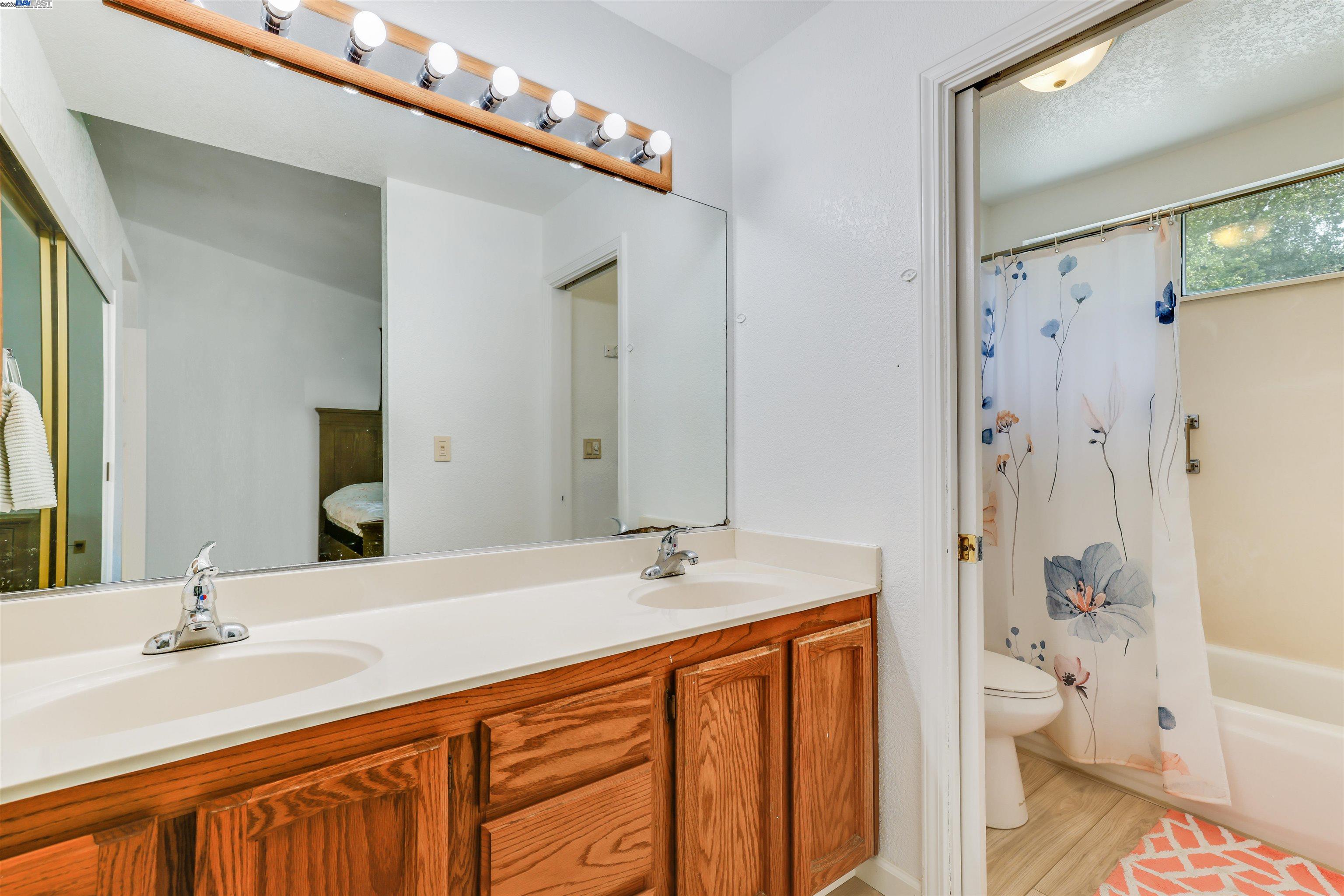 Detail Gallery Image 14 of 17 For 7600 Antelope Hills Dr, Antelope,  CA 95843 - 3 Beds | 2 Baths