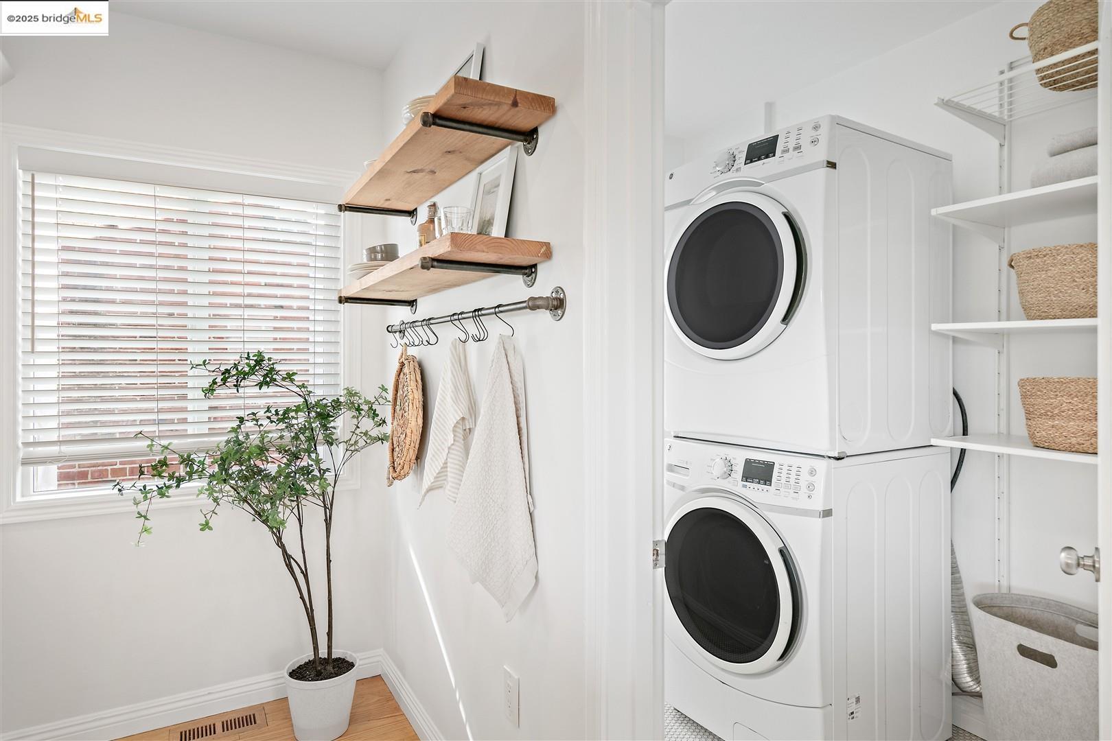 Detail Gallery Image 23 of 59 For 3920 Coolidge Ave, Oakland,  CA 94602 - 3 Beds | 1 Baths