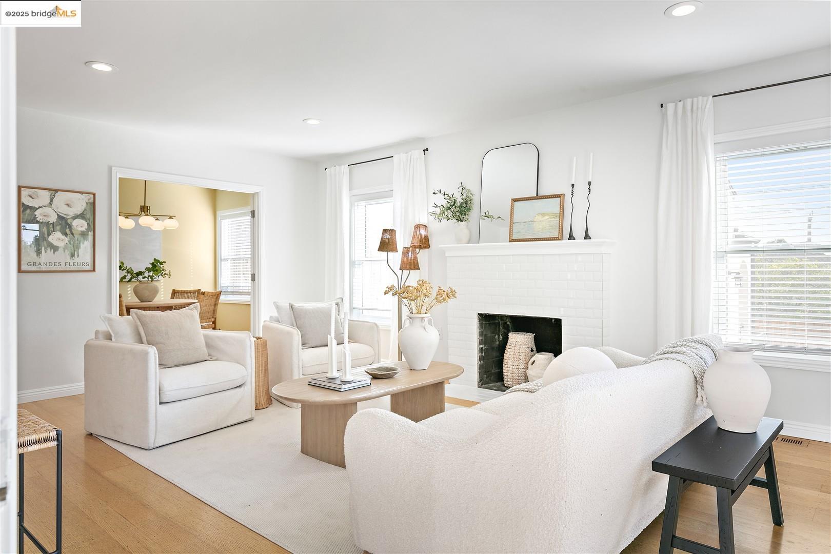 Detail Gallery Image 8 of 59 For 3920 Coolidge Ave, Oakland,  CA 94602 - 3 Beds | 1 Baths