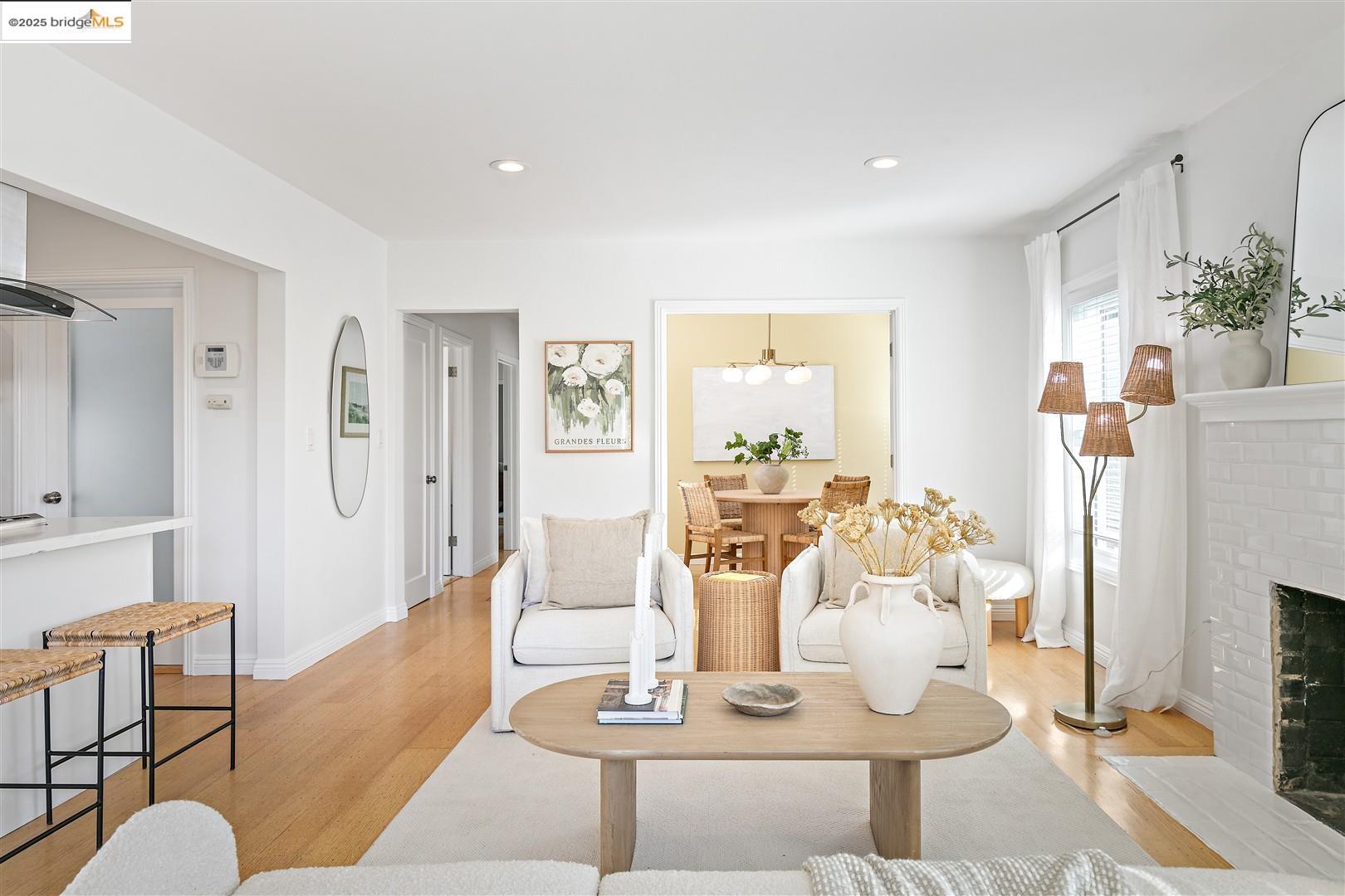 Detail Gallery Image 10 of 59 For 3920 Coolidge Ave, Oakland,  CA 94602 - 3 Beds | 1 Baths