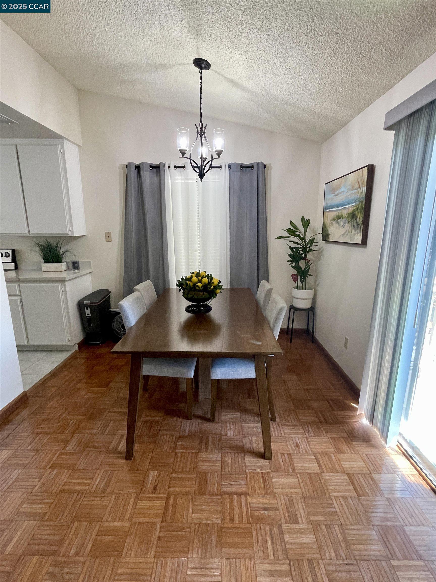 Photo #5: 41110091 Listing 
