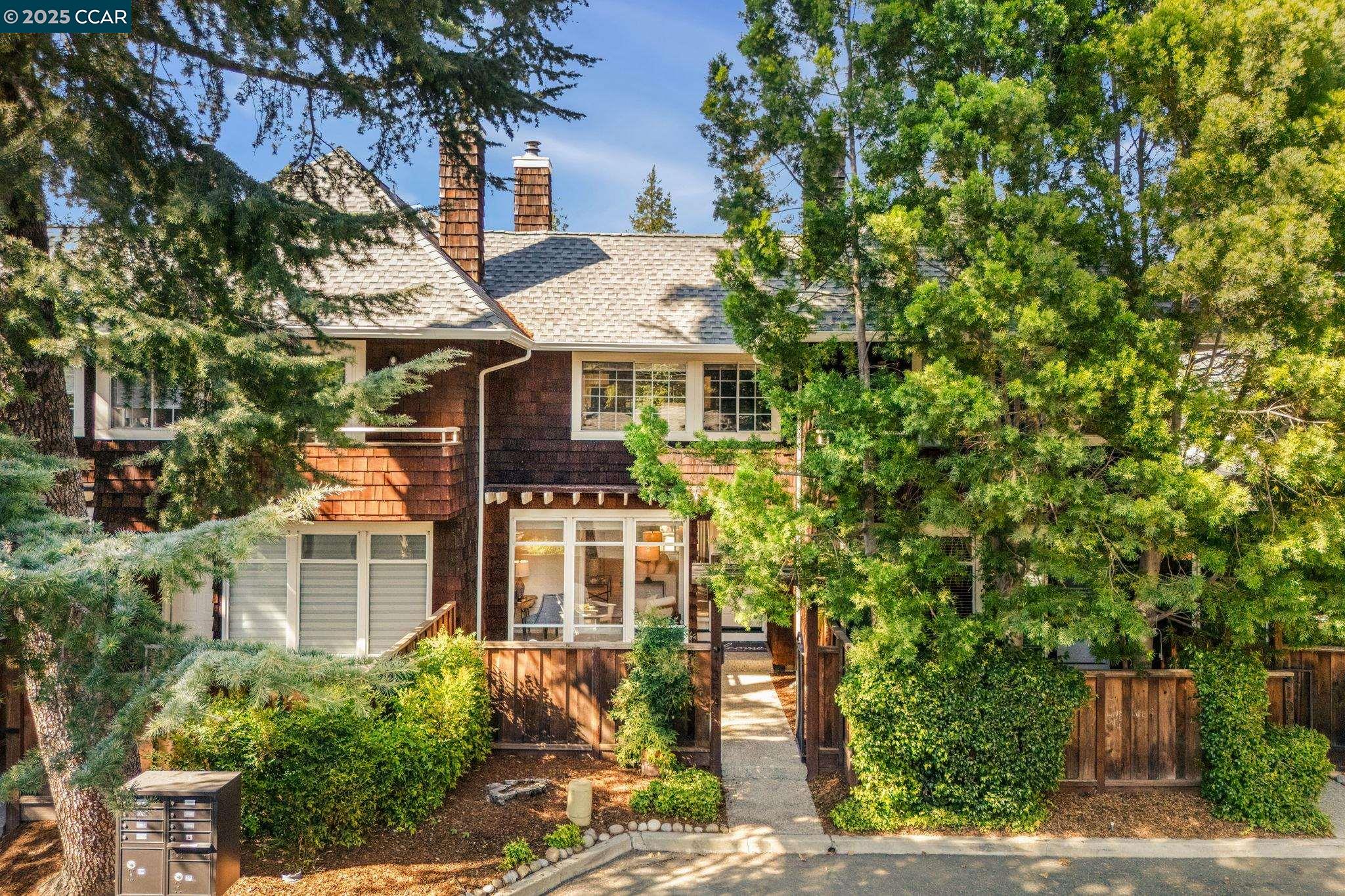More Details about MLS # 41110093 : 1354 WALDEN RD