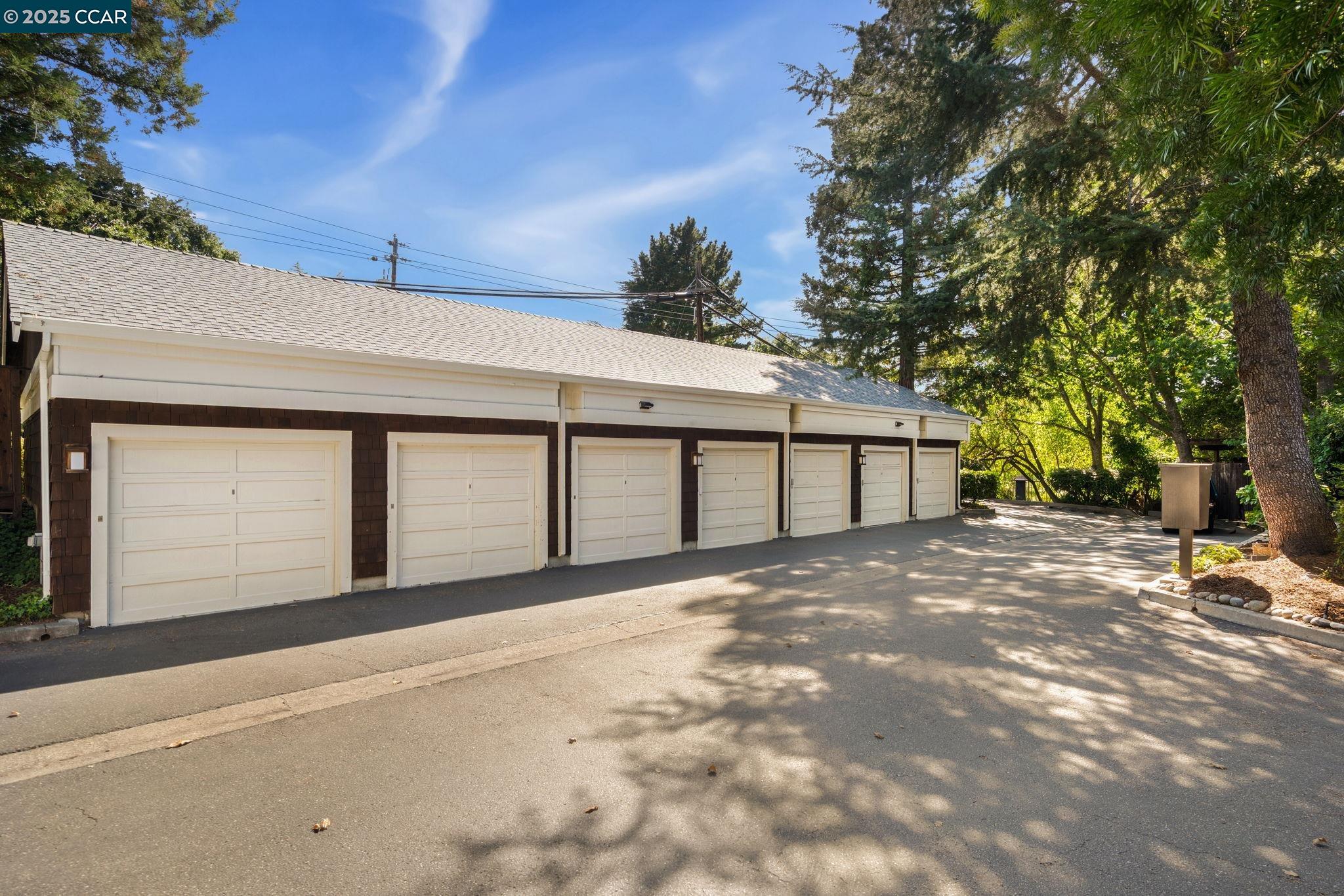Photo #39: 41110093 Listing: Photo #39
