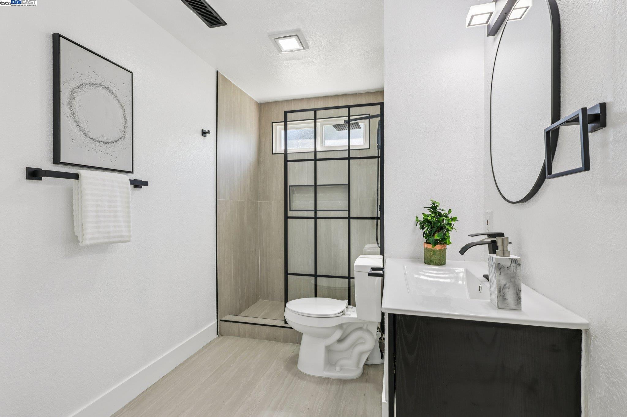 Detail Gallery Image 11 of 28 For 32226 Crest Ln, Union City,  CA 94587 - 3 Beds | 2 Baths