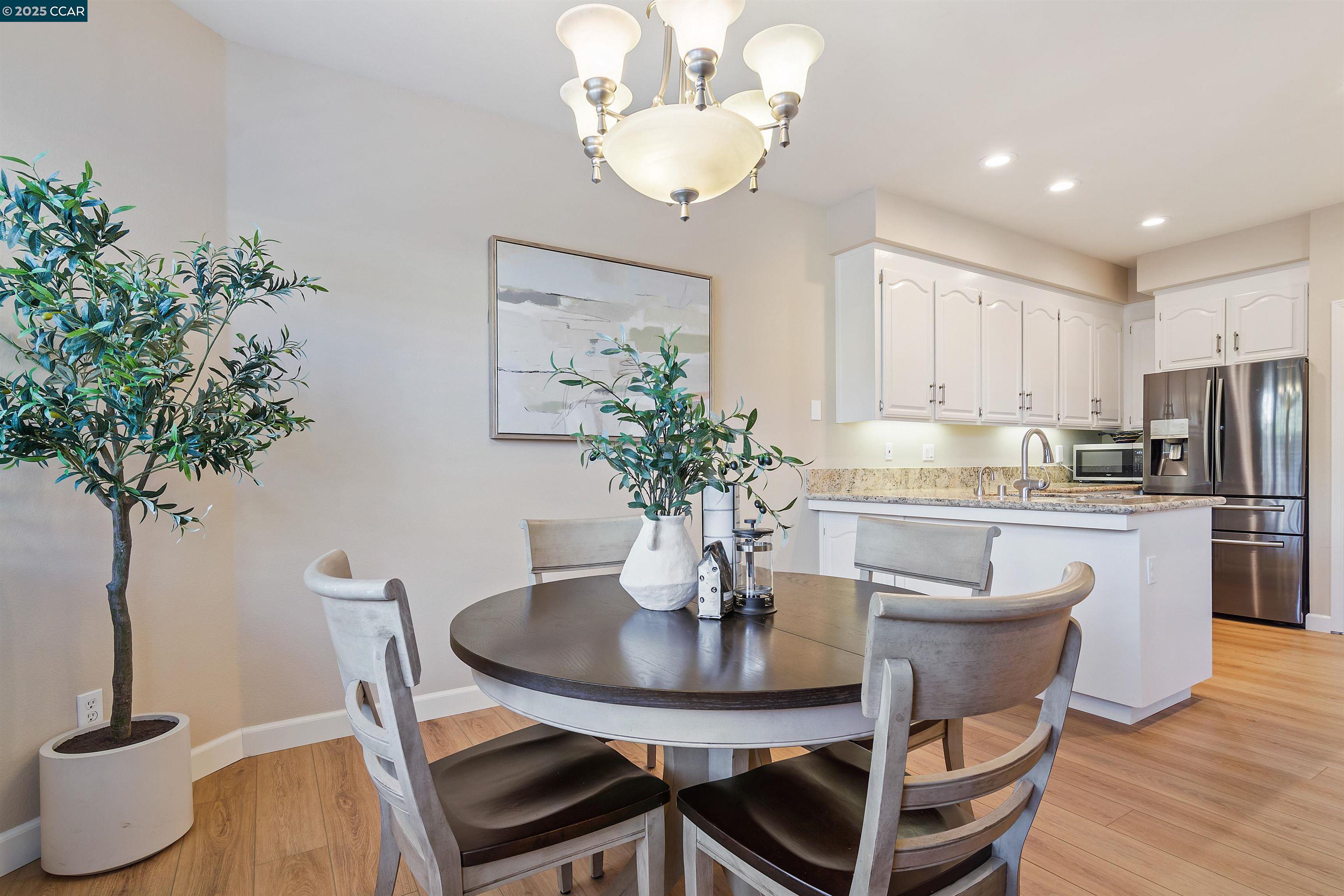 Detail Gallery Image 13 of 52 For 1338 Shell Ln, Clayton,  CA 94517 - 2 Beds | 2/1 Baths