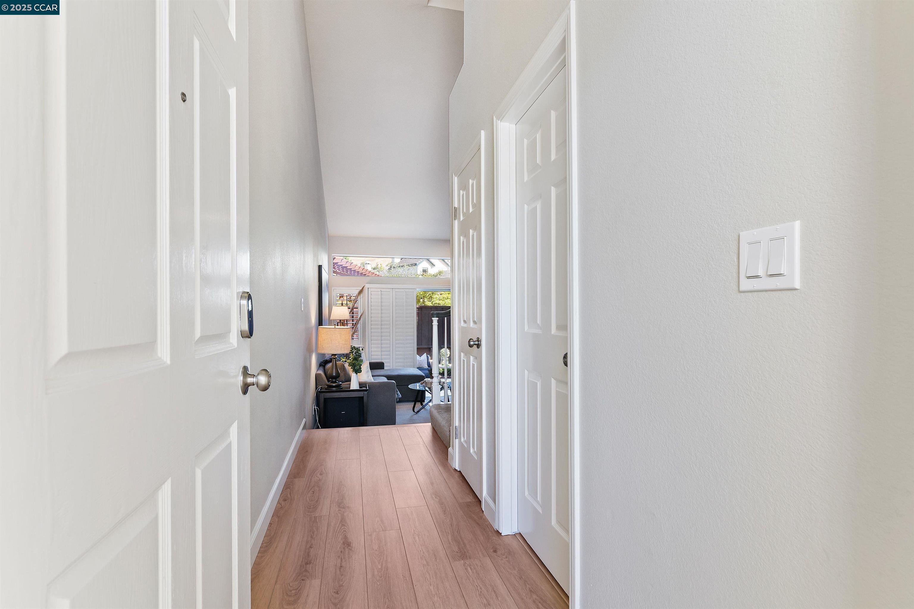 Detail Gallery Image 8 of 52 For 1338 Shell Ln, Clayton,  CA 94517 - 2 Beds | 2/1 Baths