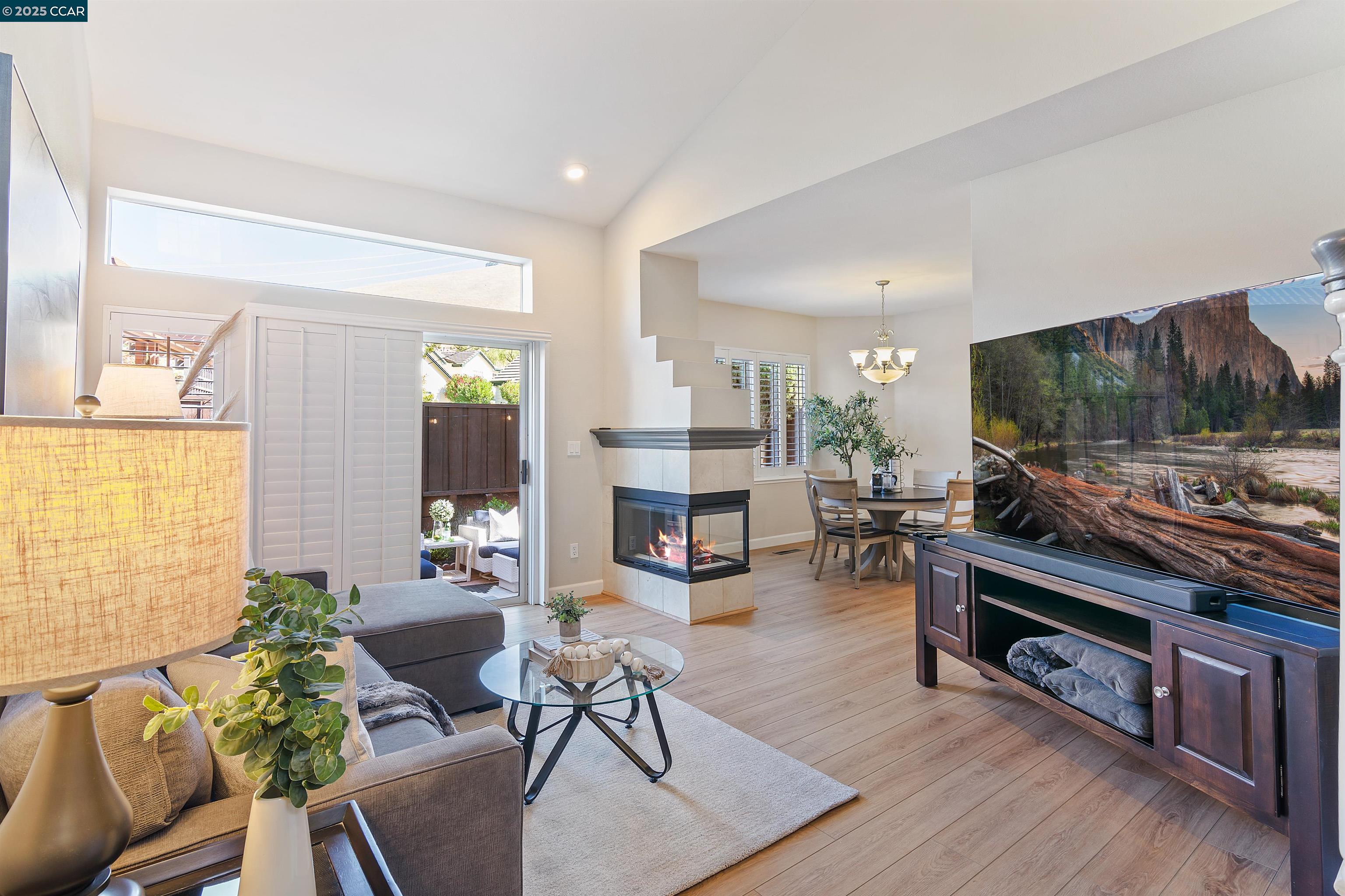 Detail Gallery Image 9 of 52 For 1338 Shell Ln, Clayton,  CA 94517 - 2 Beds | 2/1 Baths