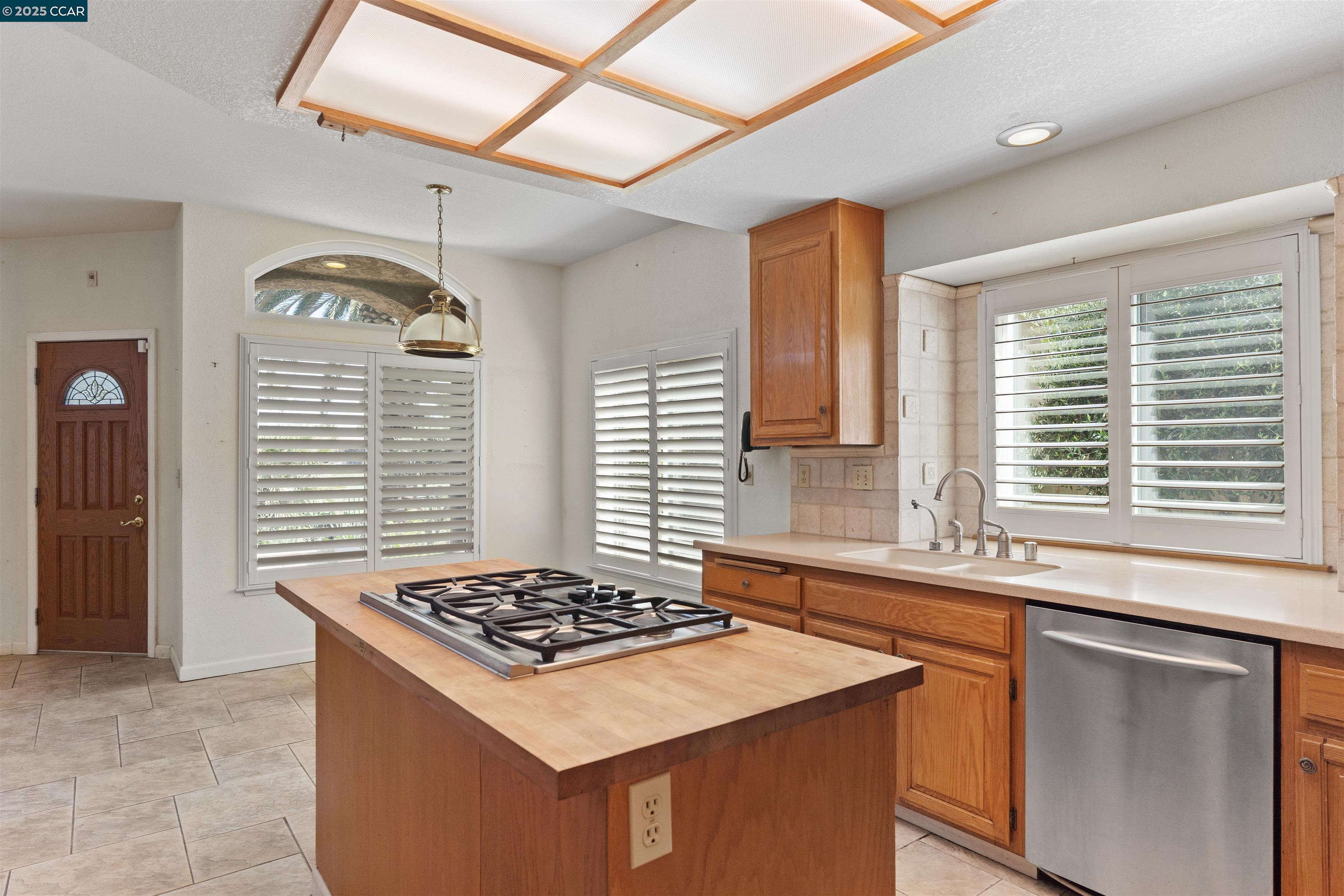 Detail Gallery Image 13 of 54 For 5541 Lanai Court, Discovery Bay,  CA 94505 - 4 Beds | 3 Baths
