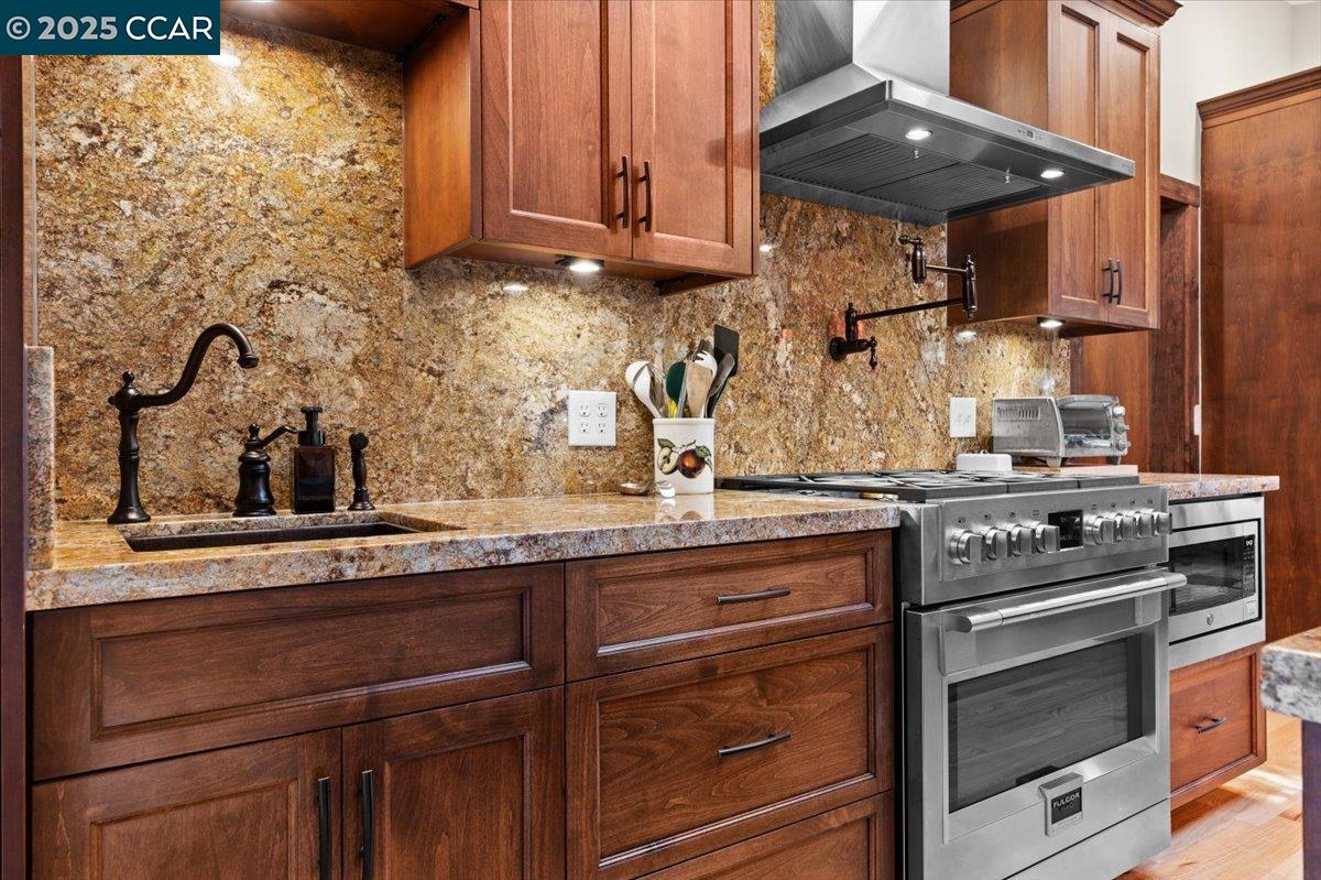 Detail Gallery Image 11 of 60 For 1770 3rd Ave, Walnut Creek,  CA 94597 - 4 Beds | 4 Baths