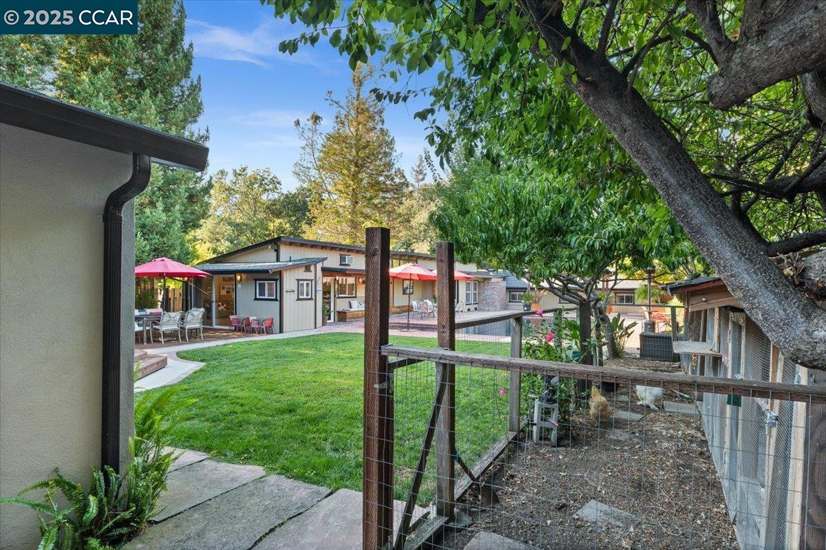 Detail Gallery Image 17 of 60 For 1770 3rd Ave, Walnut Creek,  CA 94597 - 4 Beds | 4 Baths