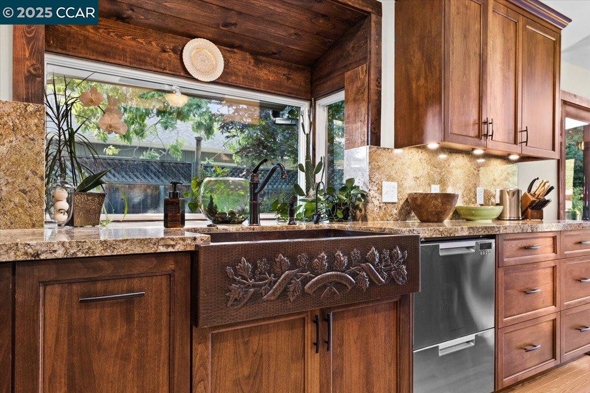 Detail Gallery Image 7 of 60 For 1770 3rd Ave, Walnut Creek,  CA 94597 - 4 Beds | 4 Baths