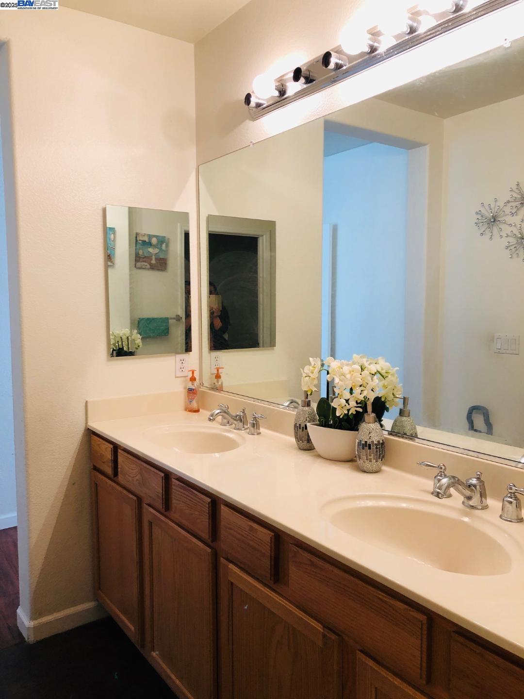 Detail Gallery Image 13 of 21 For 644 Artisan Pl, Hayward,  CA 94541 - 3 Beds | 3 Baths