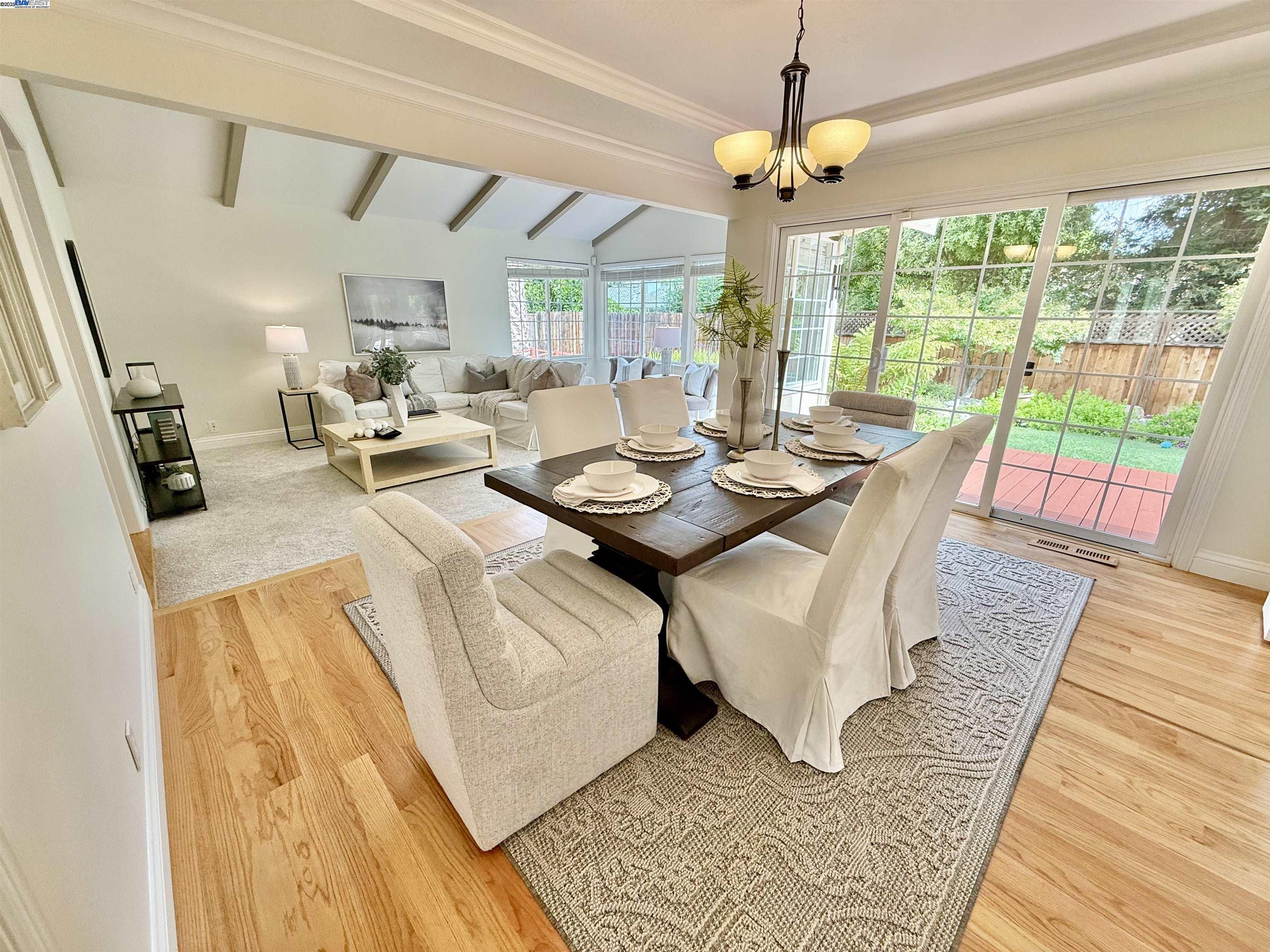 Detail Gallery Image 11 of 60 For 5647 Southbrook Dr, Clayton,  CA 94517 - 4 Beds | 2/1 Baths