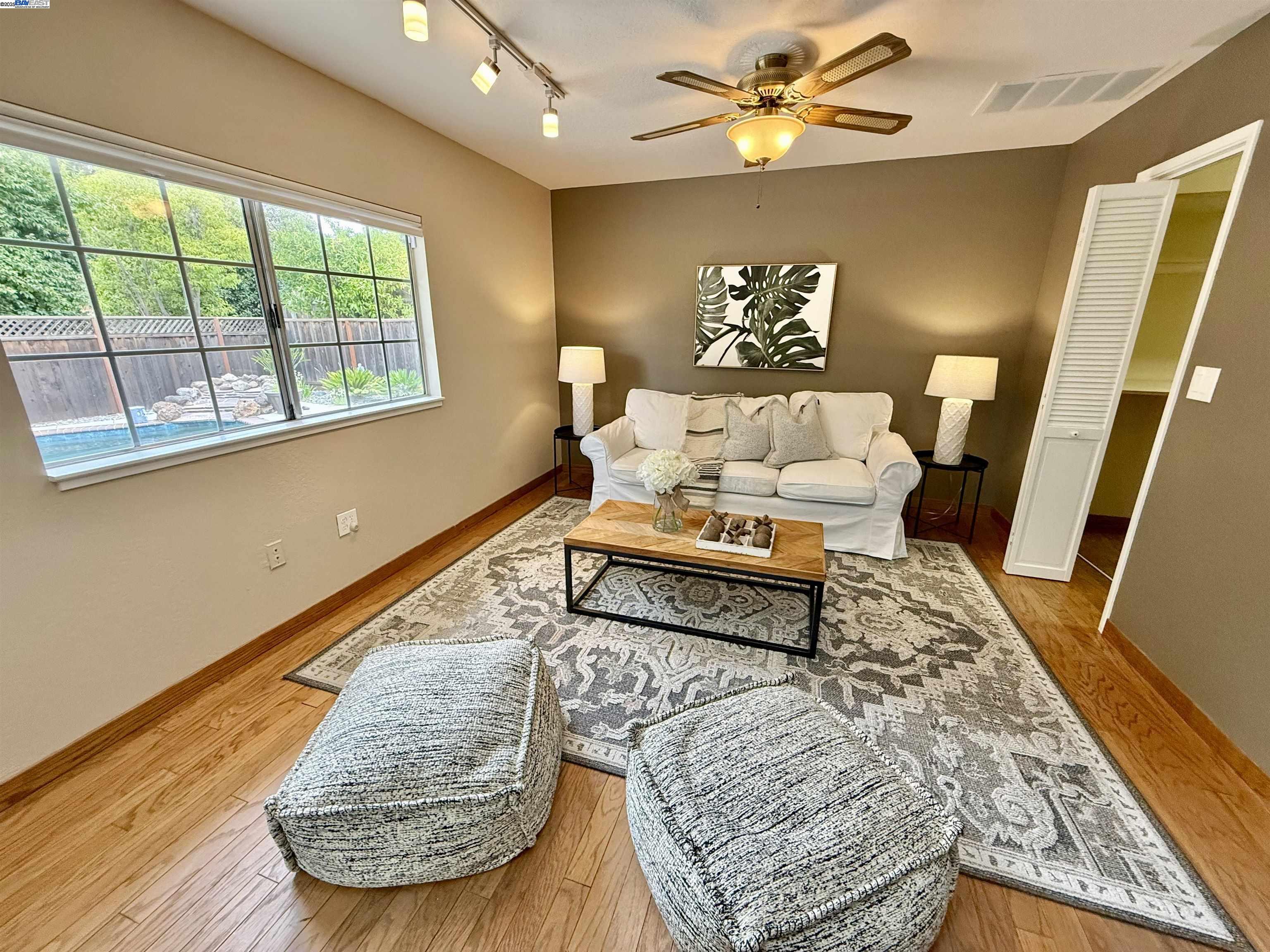 Detail Gallery Image 33 of 60 For 5647 Southbrook Dr, Clayton,  CA 94517 - 4 Beds | 2/1 Baths