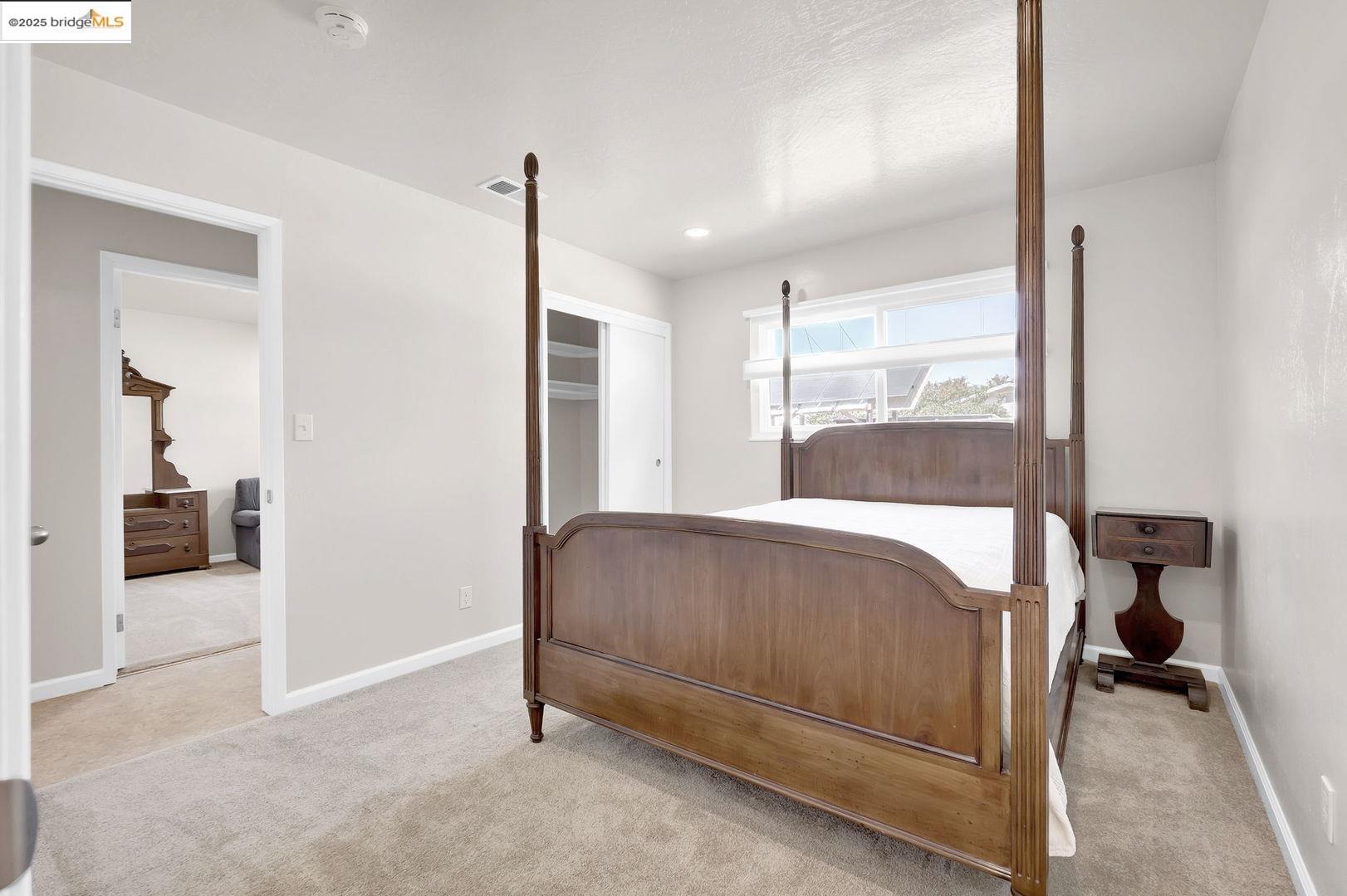 Detail Gallery Image 19 of 33 For 2011 Regis Dr, Davis,  CA 95618 - 3 Beds | 2 Baths