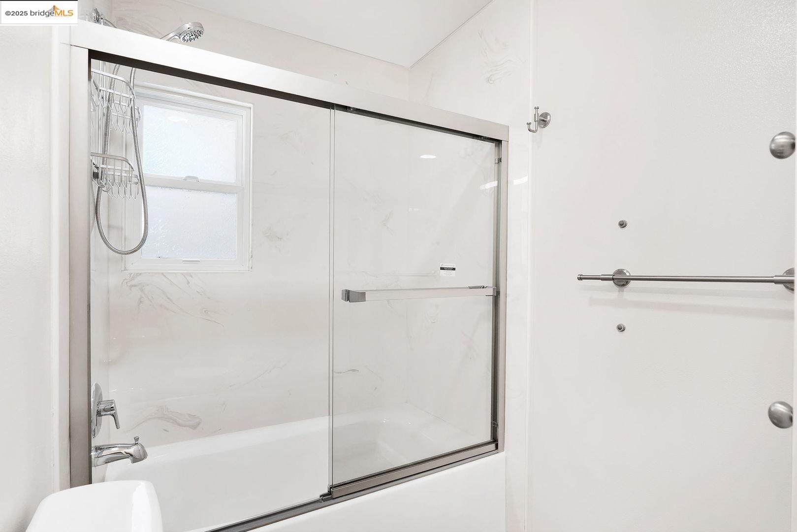 Detail Gallery Image 26 of 33 For 2011 Regis Dr, Davis,  CA 95618 - 3 Beds | 2 Baths