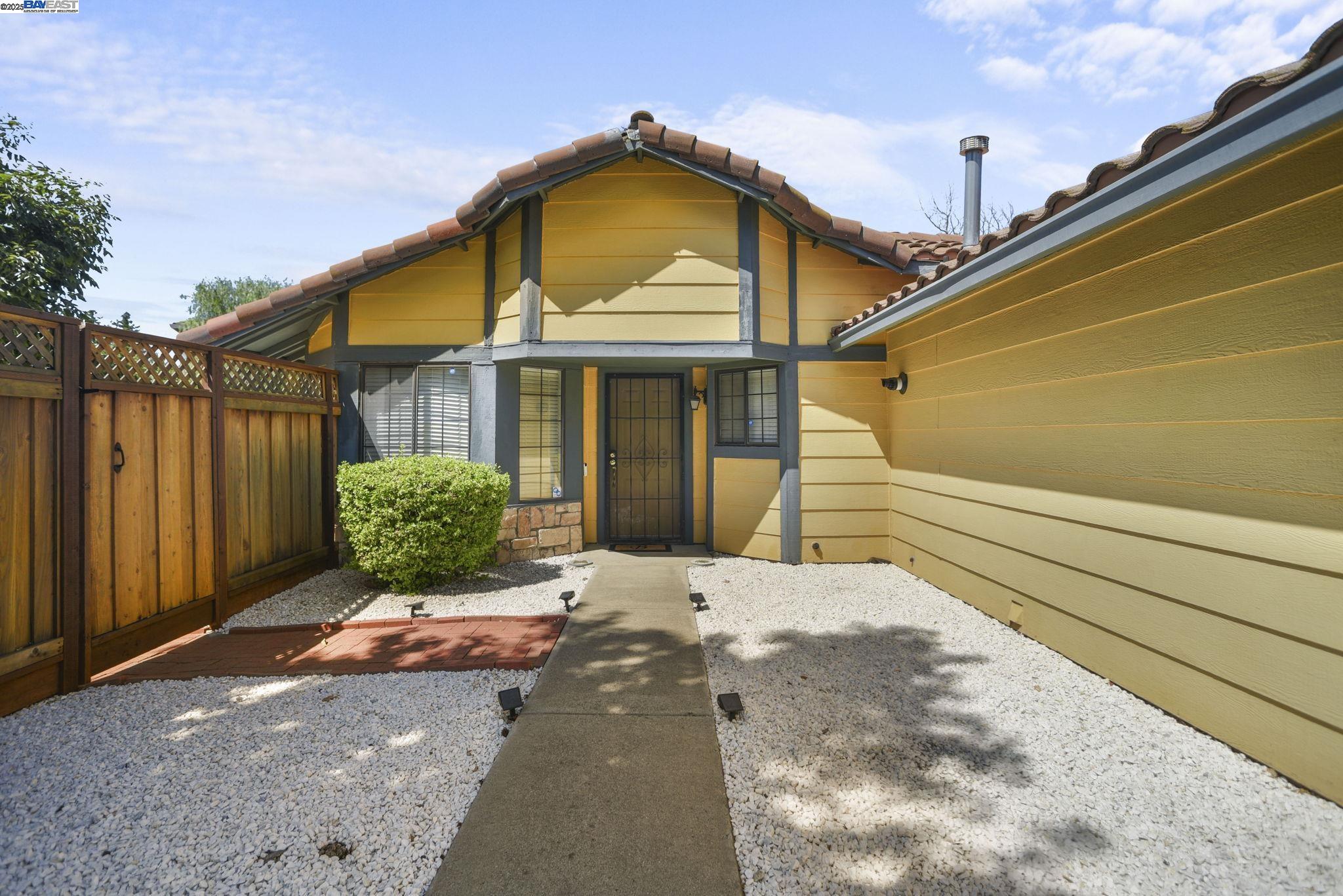 Detail Gallery Image 3 of 25 For 2603 Asilomar, Antioch,  CA 94531 - 3 Beds | 2 Baths