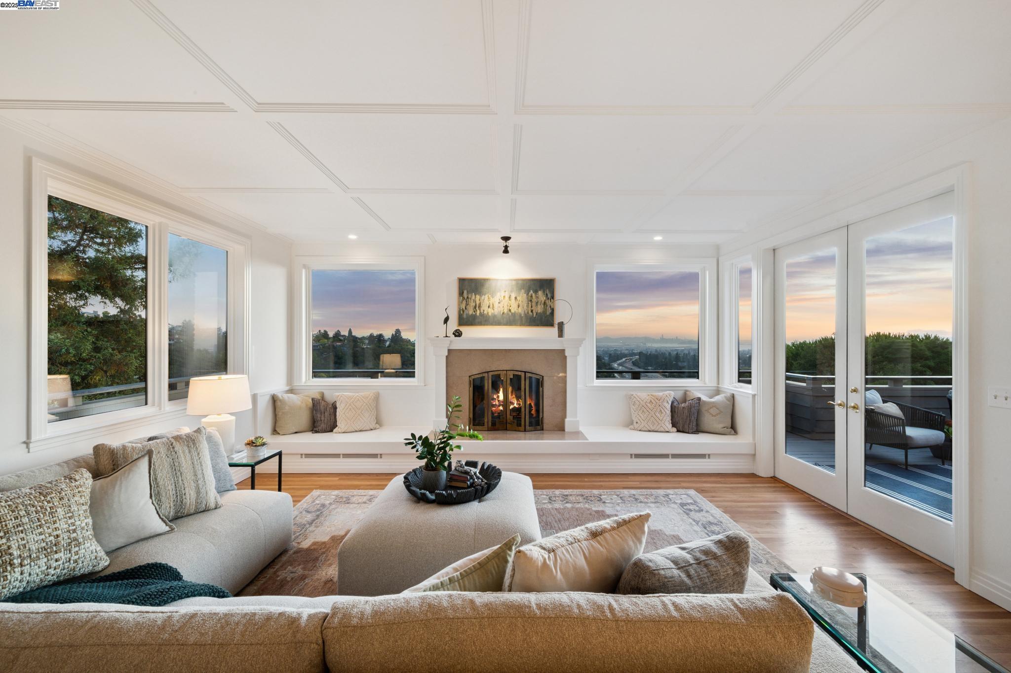 Detail Gallery Image 16 of 60 For 64 Roble Road, Oakland,  CA 94618 - 4 Beds | 4/1 Baths