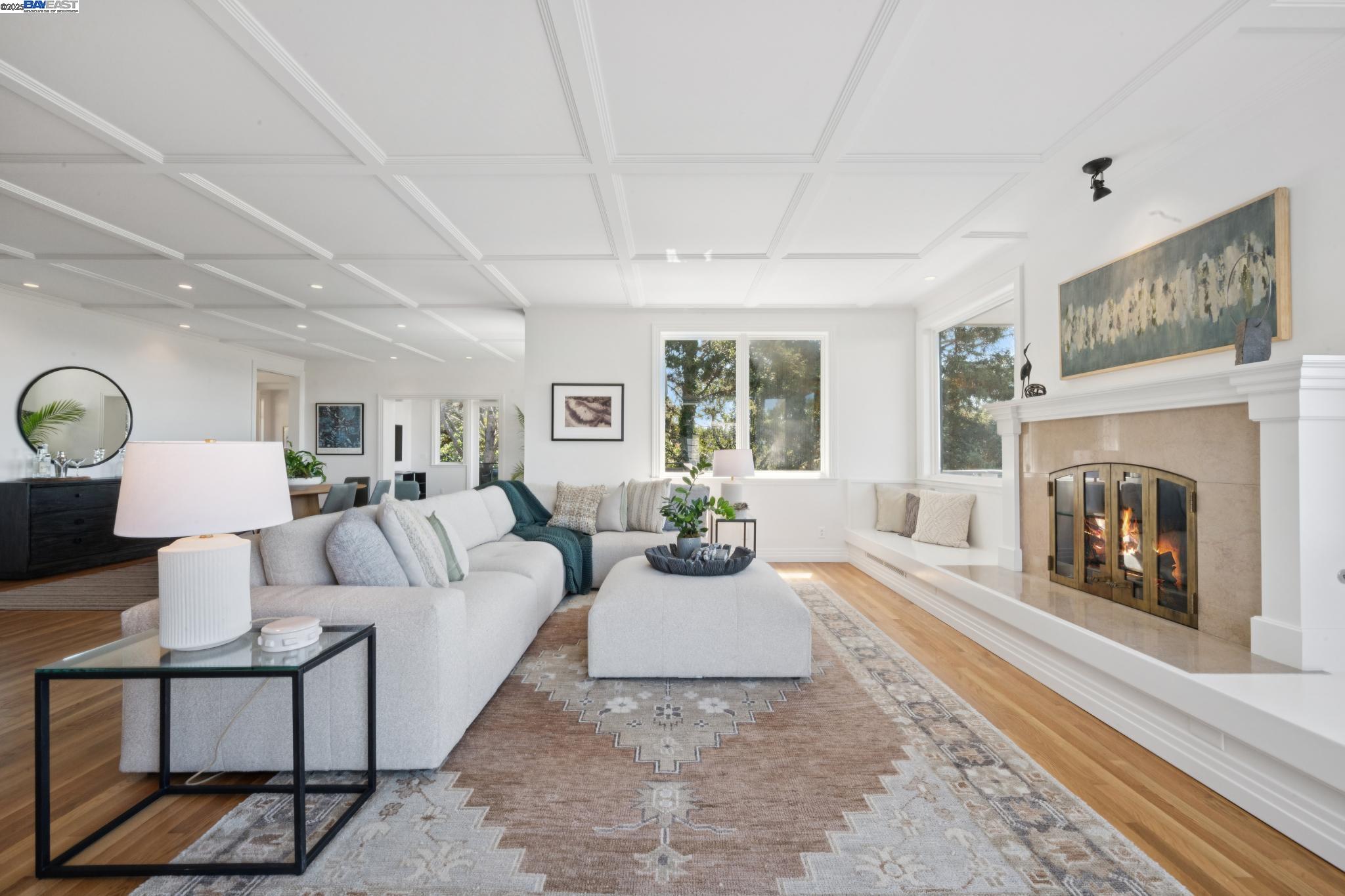 Detail Gallery Image 17 of 60 For 64 Roble Road, Oakland,  CA 94618 - 4 Beds | 4/1 Baths
