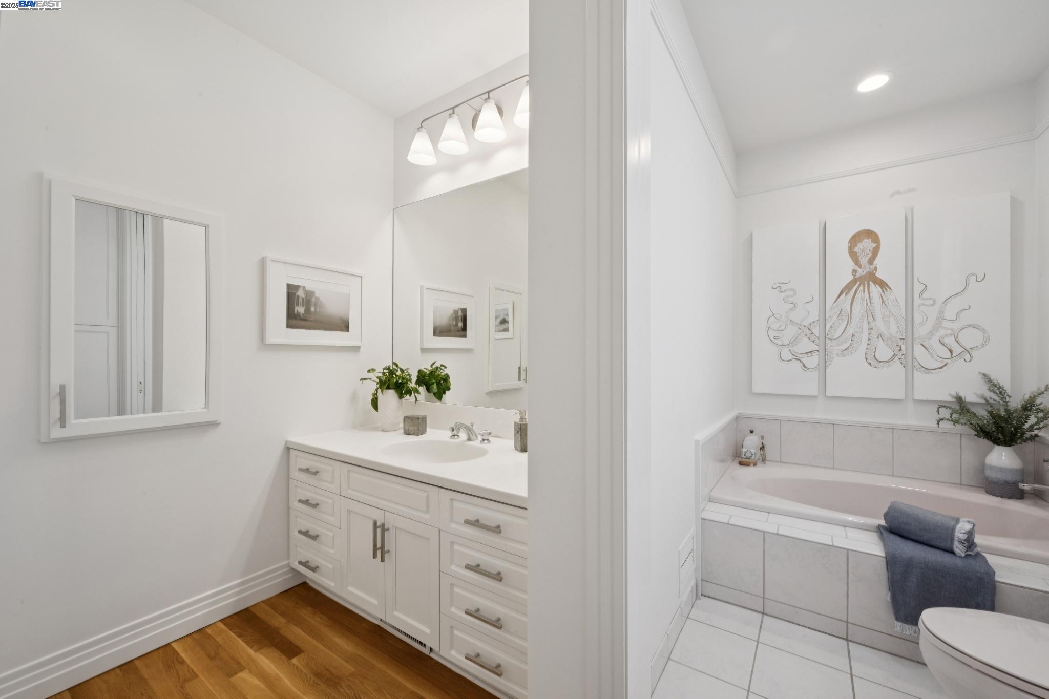 Detail Gallery Image 39 of 60 For 64 Roble Road, Oakland,  CA 94618 - 4 Beds | 4/1 Baths