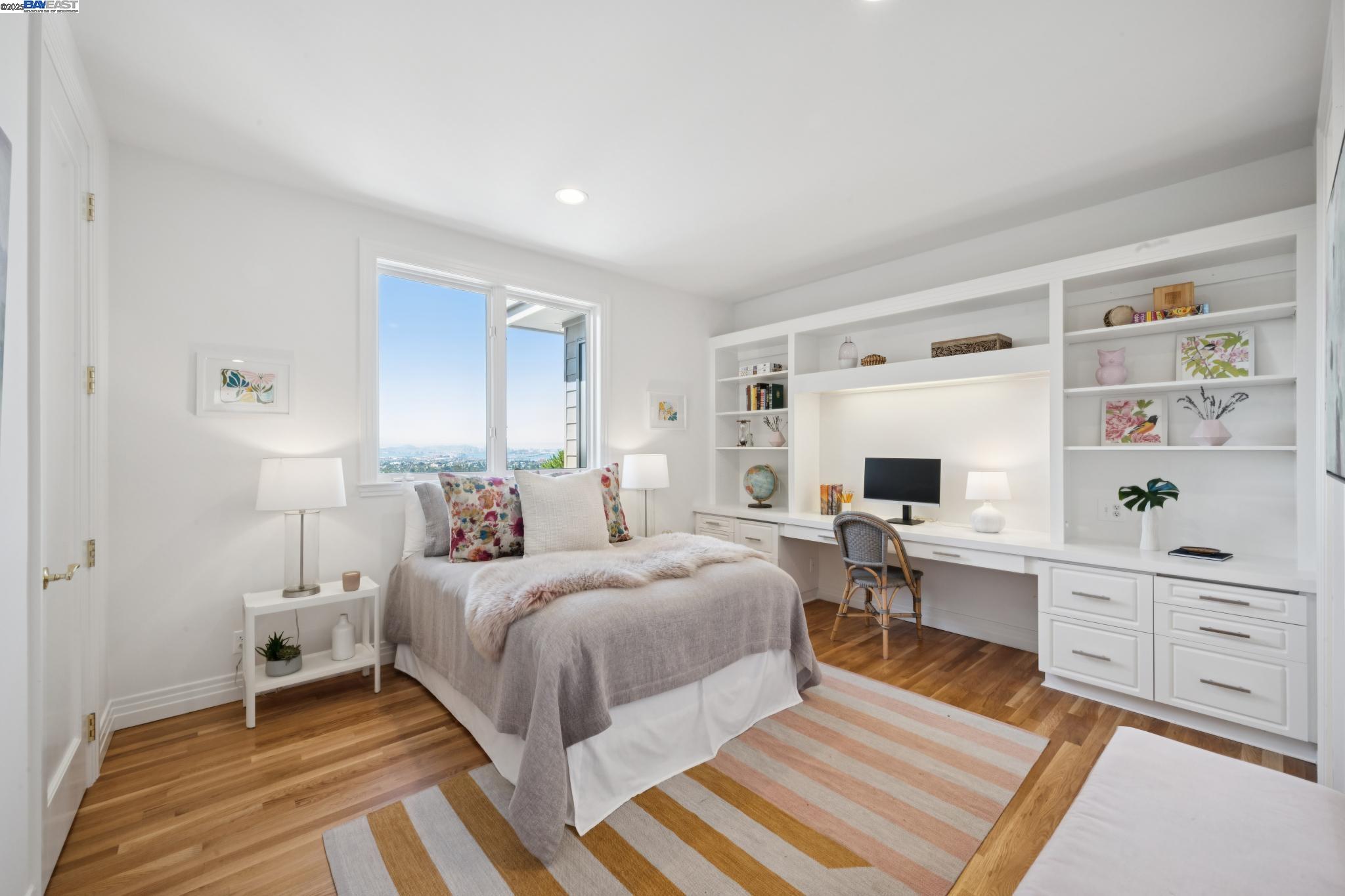 Detail Gallery Image 41 of 60 For 64 Roble Road, Oakland,  CA 94618 - 4 Beds | 4/1 Baths