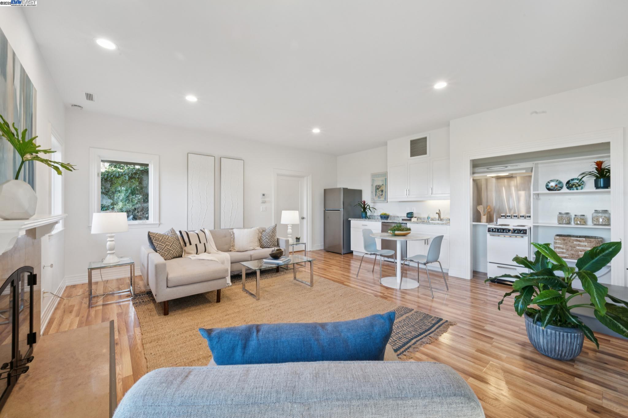 Detail Gallery Image 51 of 60 For 64 Roble Road, Oakland,  CA 94618 - 4 Beds | 4/1 Baths